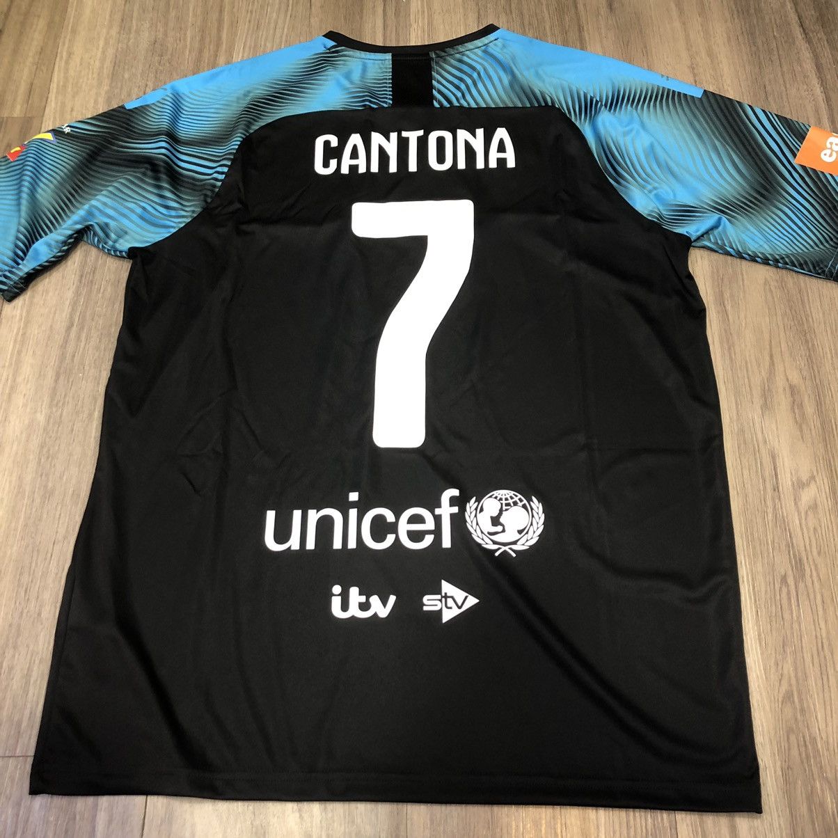 Puma Soccer Aid world Xl 2019 jersey #7 Cantona Size US L / EU 52-54 / 3 - 2 Thumbnail