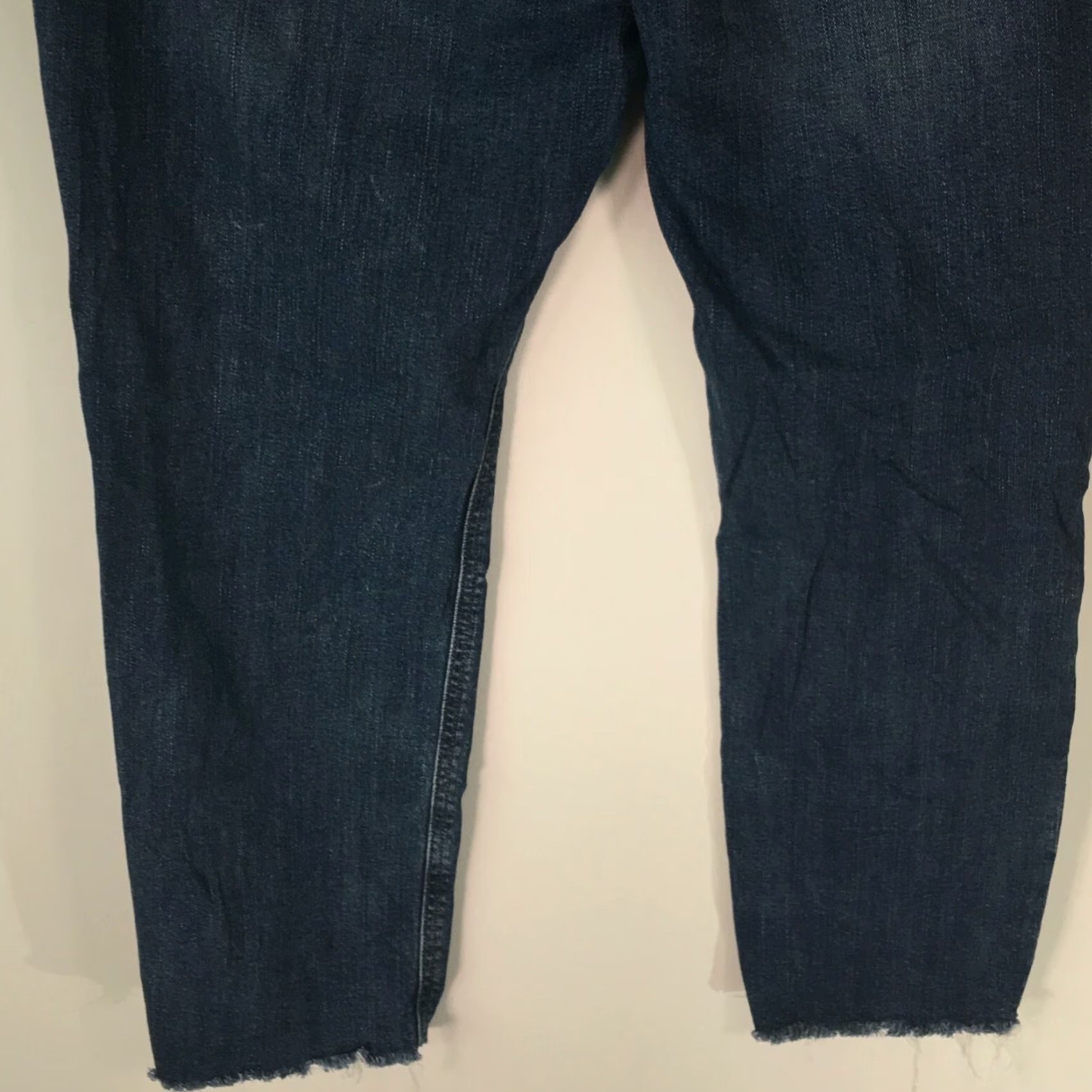 Old Navy VINTAGE Old Navy Denim Jeans Womens 12 Straight Fit Distressed Mid Rise Blue 26 Inch Inseam Size 34" / US 12 / IT 48 - 6 Thumbnail