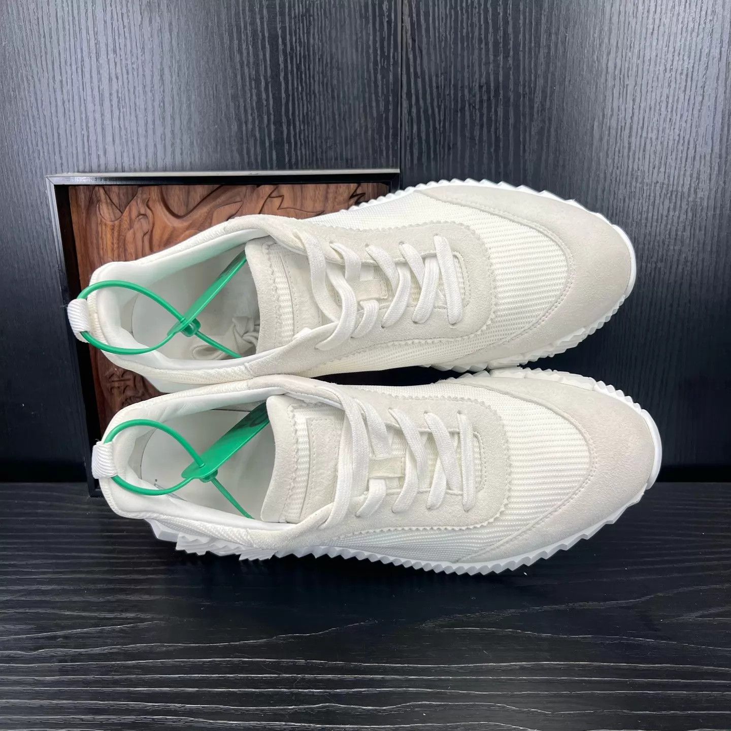 Hermes Hermès Bouncing White Shoes Size 41 Near New Original Box Size US 8 / EU 41 - 6 Thumbnail