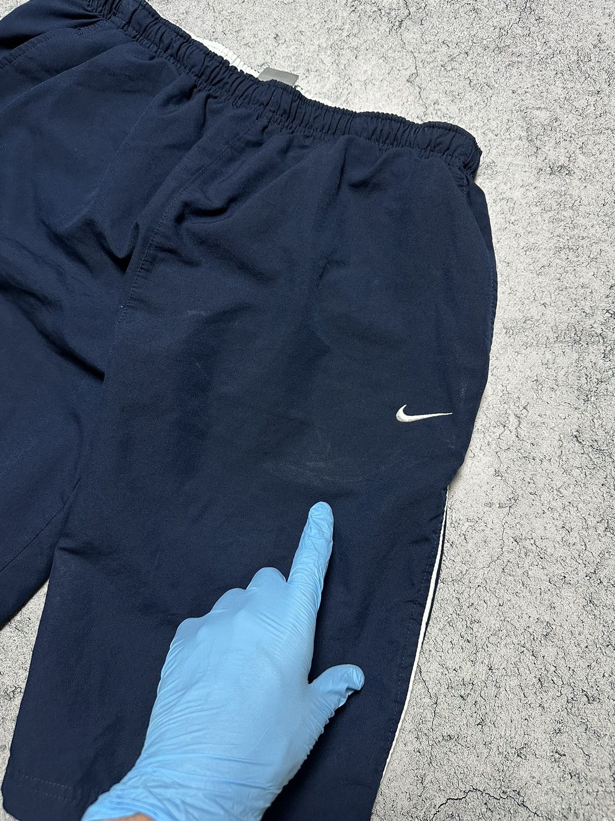 Vintage Vintage Nike Nylon Shorts Size M-L Y2K Swoosh Size US 32 / EU 48 - 10 Thumbnail