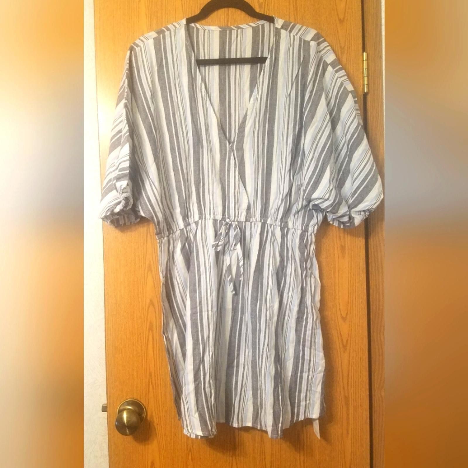 Designer NWT Cupshe Striped V-Neck Tunic Coverup XL Size ONE SIZE - 1 Thumbnail