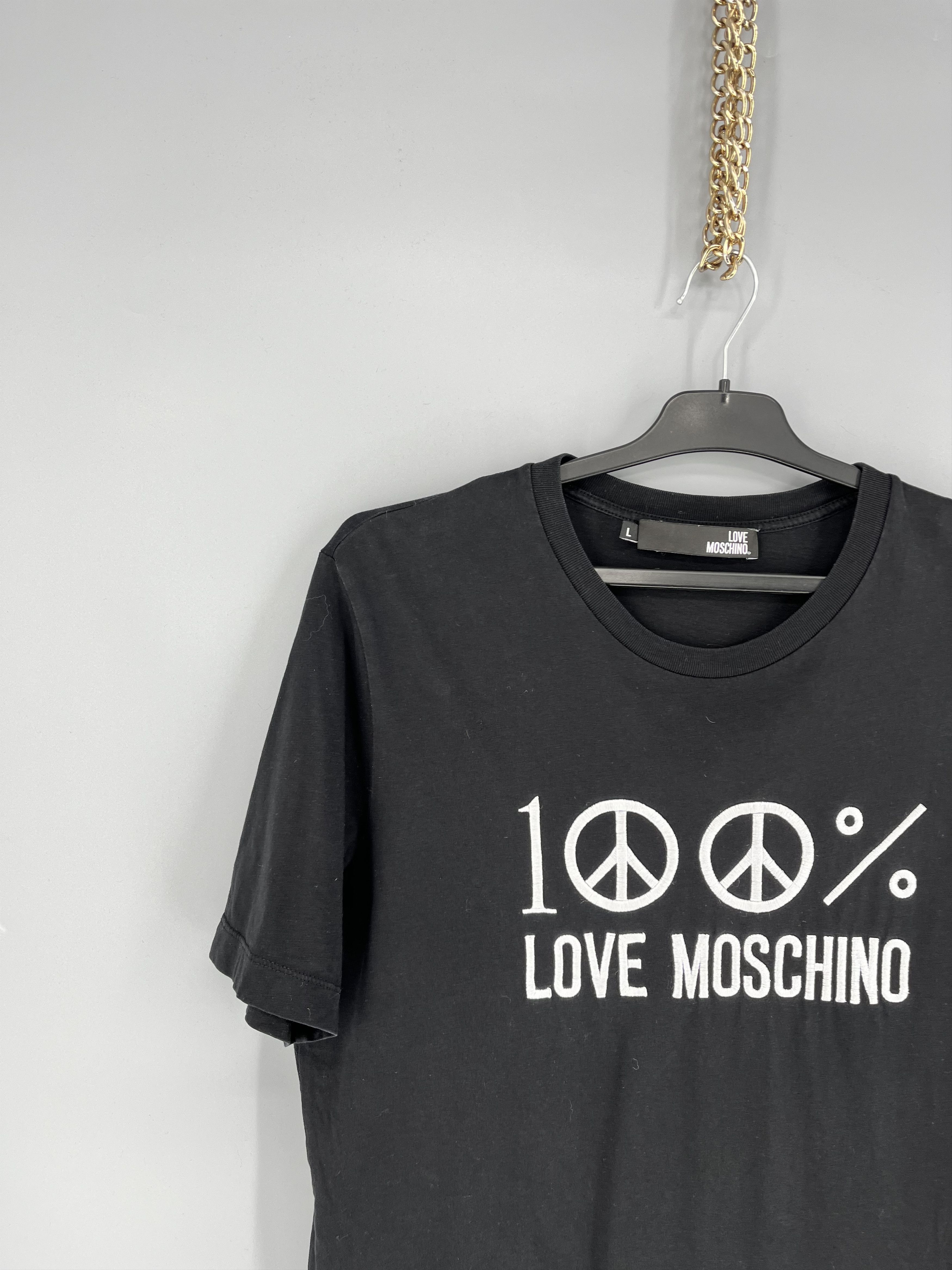 Moschino Vintage Y2K Moschino Blank Tee Shirt Big logo luxury Size L Size US L / EU 52-54 / 3 - 4 Thumbnail