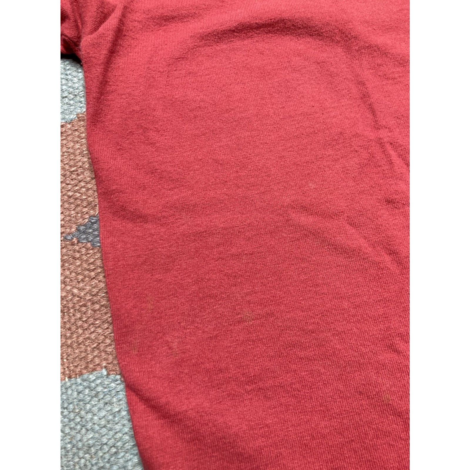 Vintage VINTAGE 90s Looney Tunes T-Shirt Attitude Inc Cartoon Taz Tweety Sylvester XL Men Red Shirt Size US XL / EU 56 / 4 - 8 Thumbnail
