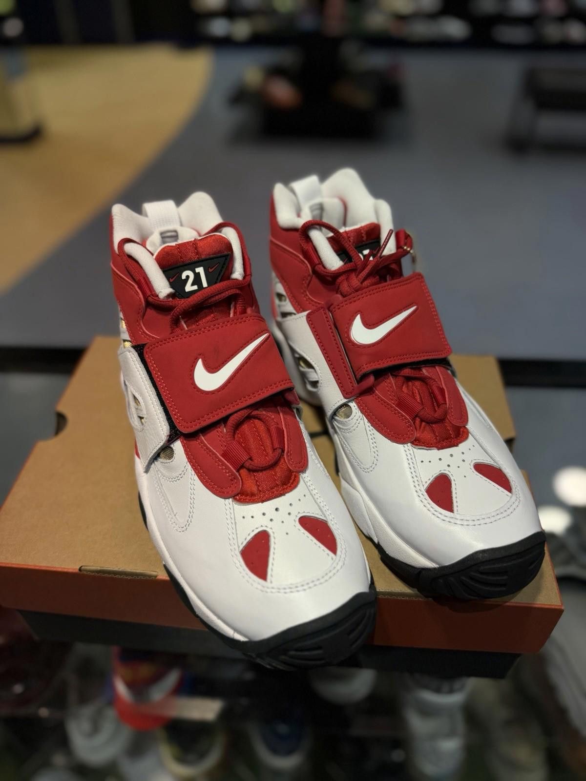 Nike Nike Air Diamond Turf II Reverse Prime Red Size 10.5 NEW Size US 10.5 / EU 43-44 - 10 Thumbnail