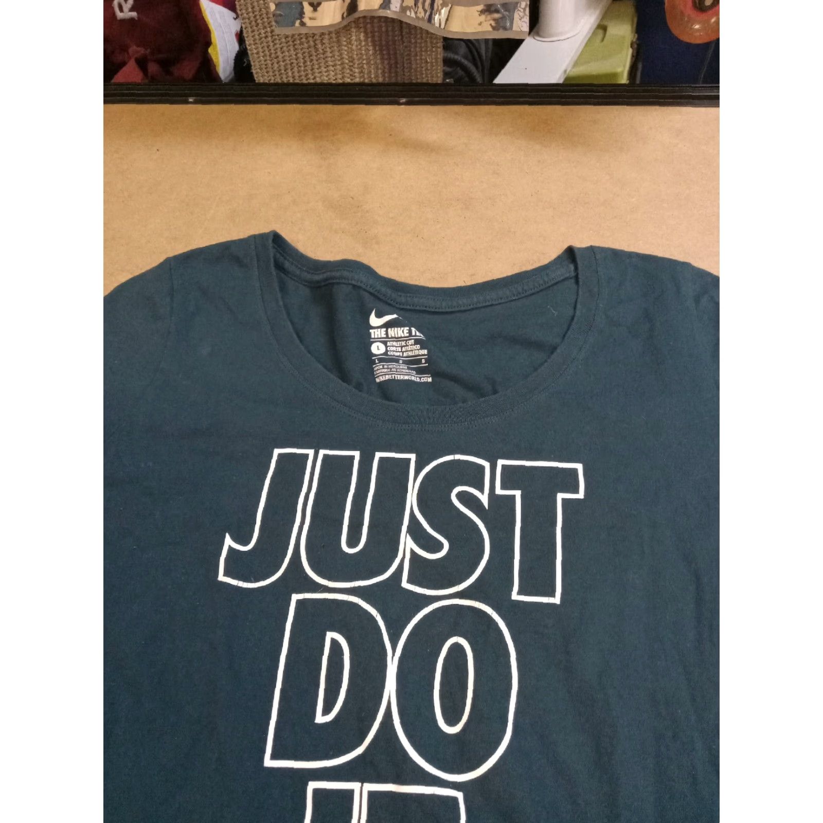 Nike VINTAGE Nike Tee Shirt Athletic Womens Just Do It 38" Chest Green L Women Shirt Nike Just Do It Athletic Green 38 Chest Ladies Tee Size L / US 10 / IT 46 - 3 Thumbnail