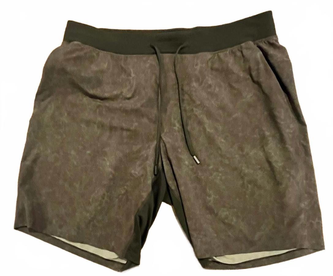 Lululemon Size XXL Lululemon T H E shorts Linerless 9in inseam Size US 40 / EU 56 - 1 Thumbnail