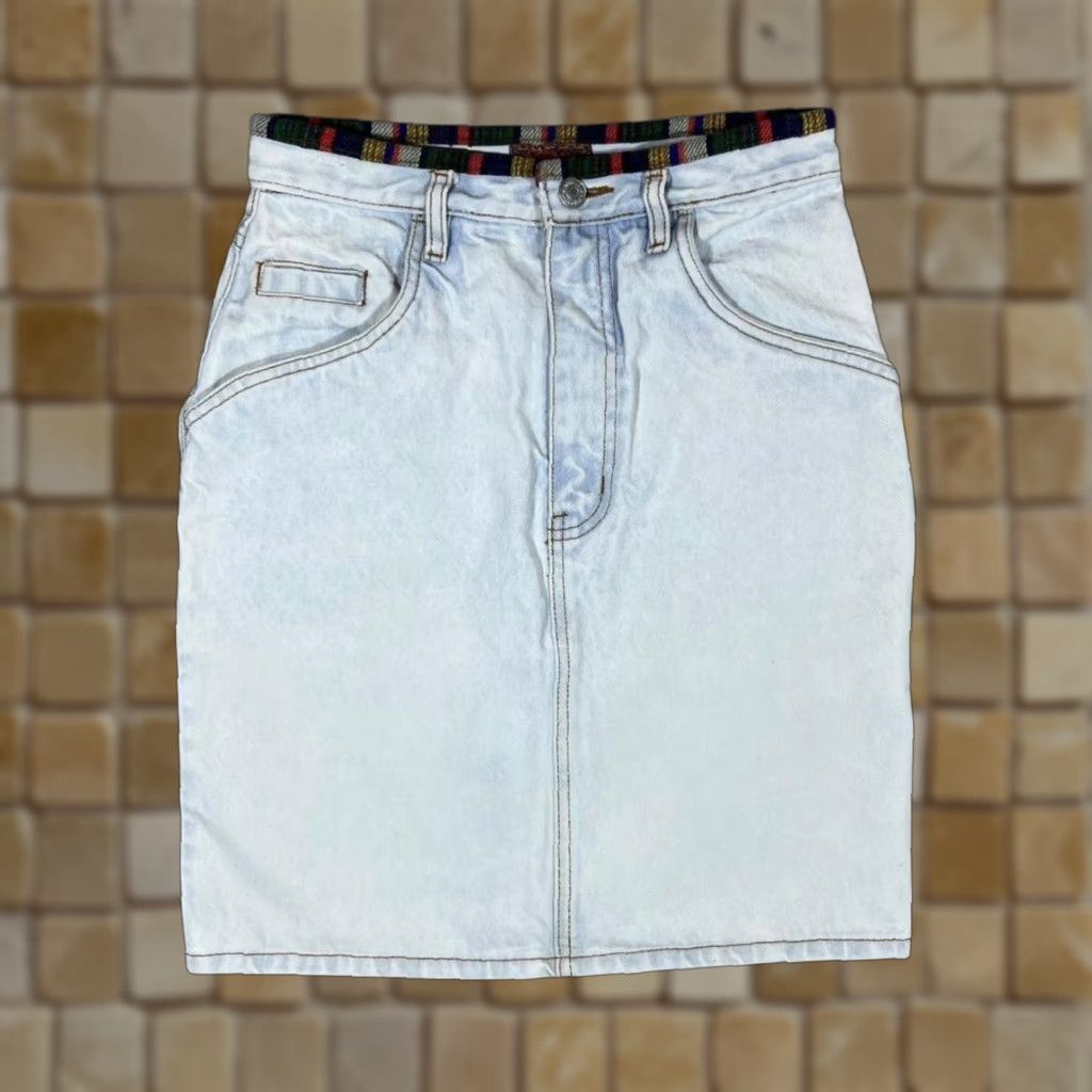 Jordache VINTAGE Jordache Light Blue Denim Y2K Patterned Trim Mini Skirt Women XS Size 26" / US 2 / IT 38 - 1 Thumbnail