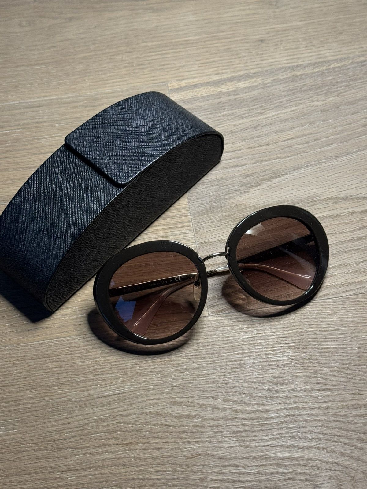 Prada Prada Classic Sunglasses Size ONE SIZE - 1 Thumbnail