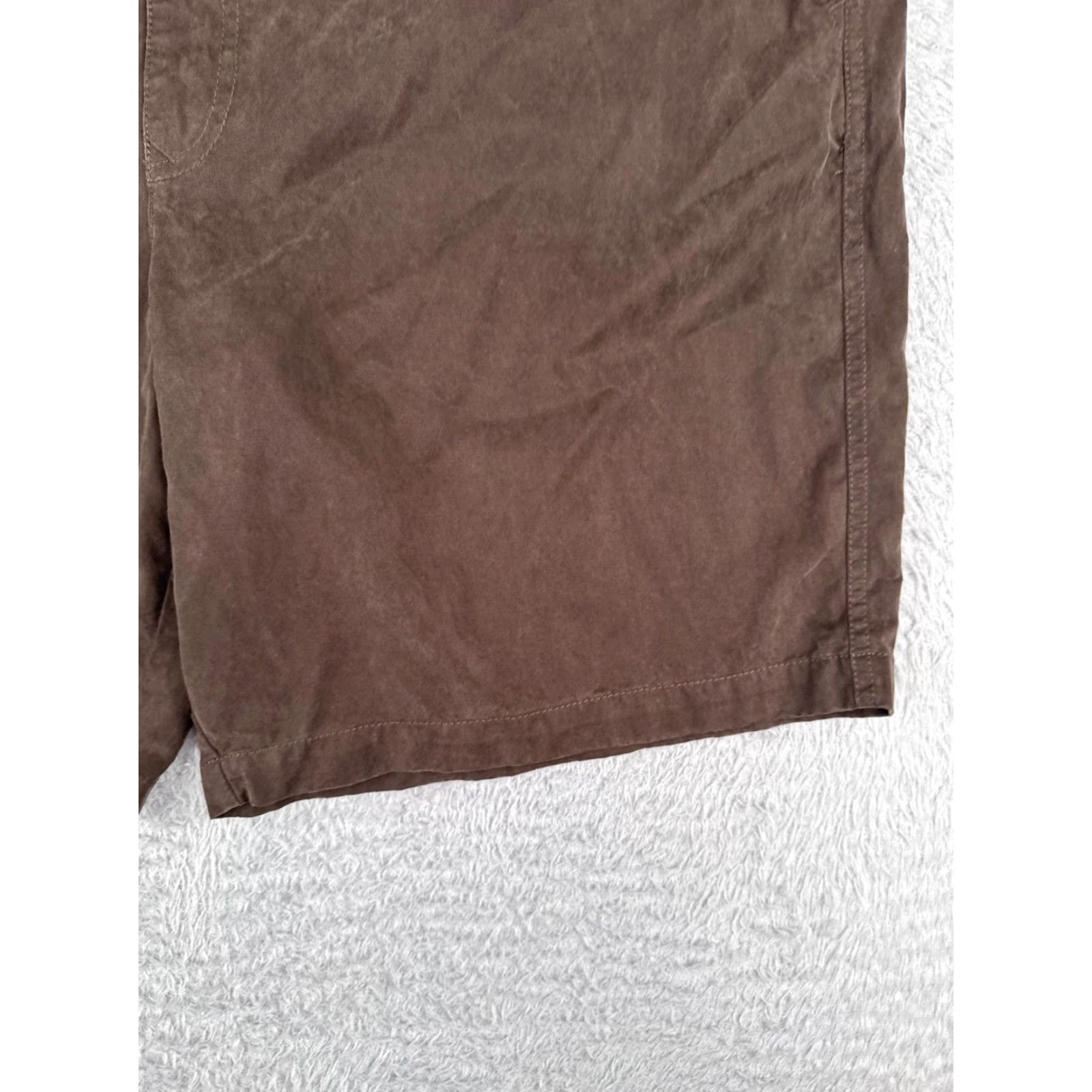 Tommy Bahama Tommy Bahama Shorts Mens 40 Brown Cotton Chino Beach Vacation Flat Front Pockets Aloha Beach Mens Size US 40 / EU 56 - 2 Thumbnail