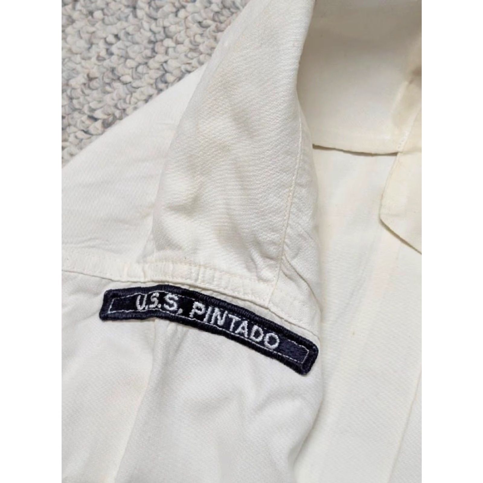 Vintage VINTAGE USN uniform shirt USS PINTADO submarine L white PATCHES military navy Shirt Mens L White Patches Navy 1940s 50s 60s Size US L / EU 52-54 / 3 - 4 Thumbnail