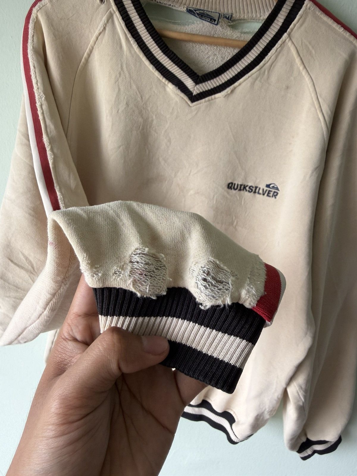 Quiksilver Vintage 90s Quiksilver Vneck Size US L / EU 52-54 / 3 - 11 Thumbnail