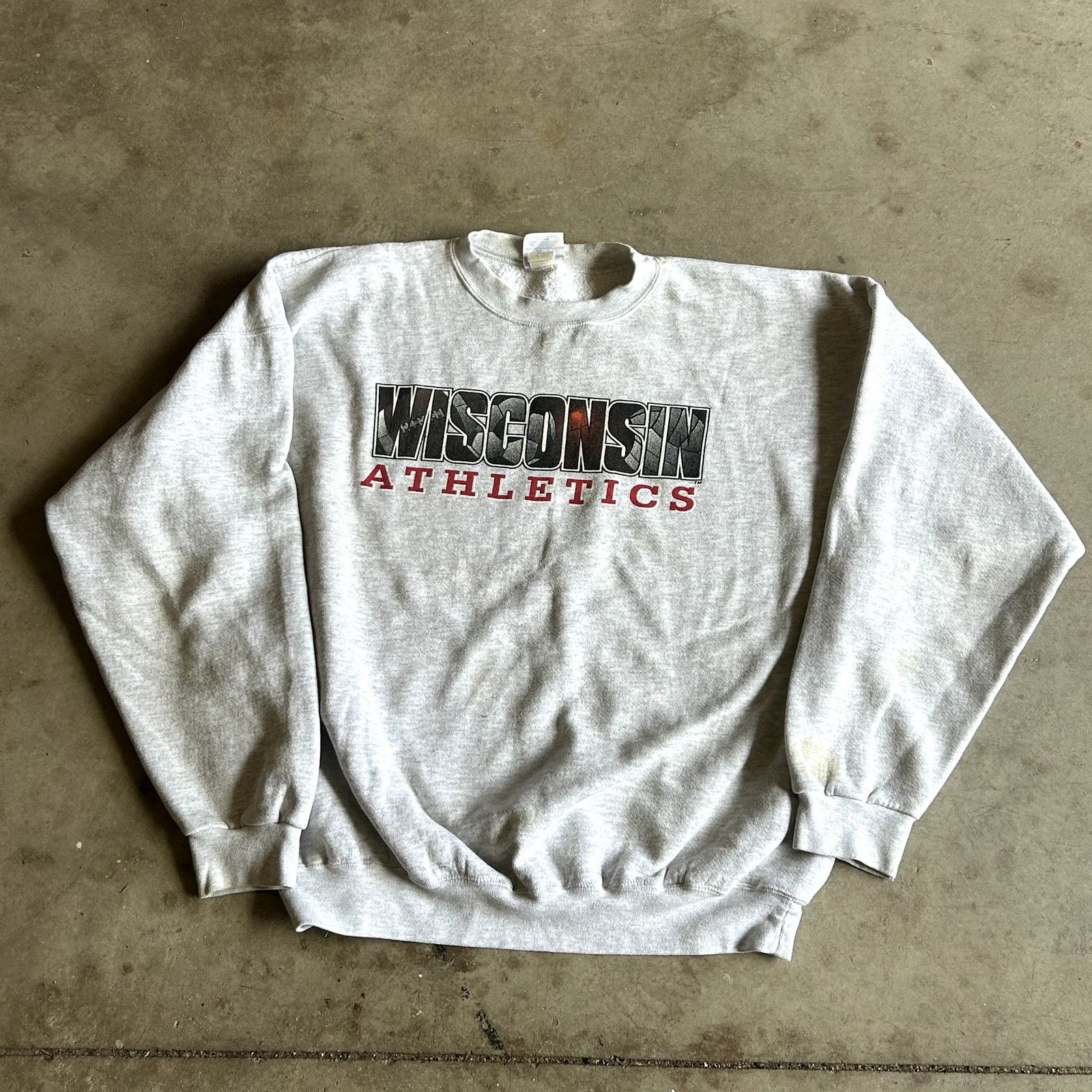 Vintage Vintage 90s Wisconsin Sports Gray Crewneck XL Stained Size US XL / EU 56 / 4 - 1 Thumbnail