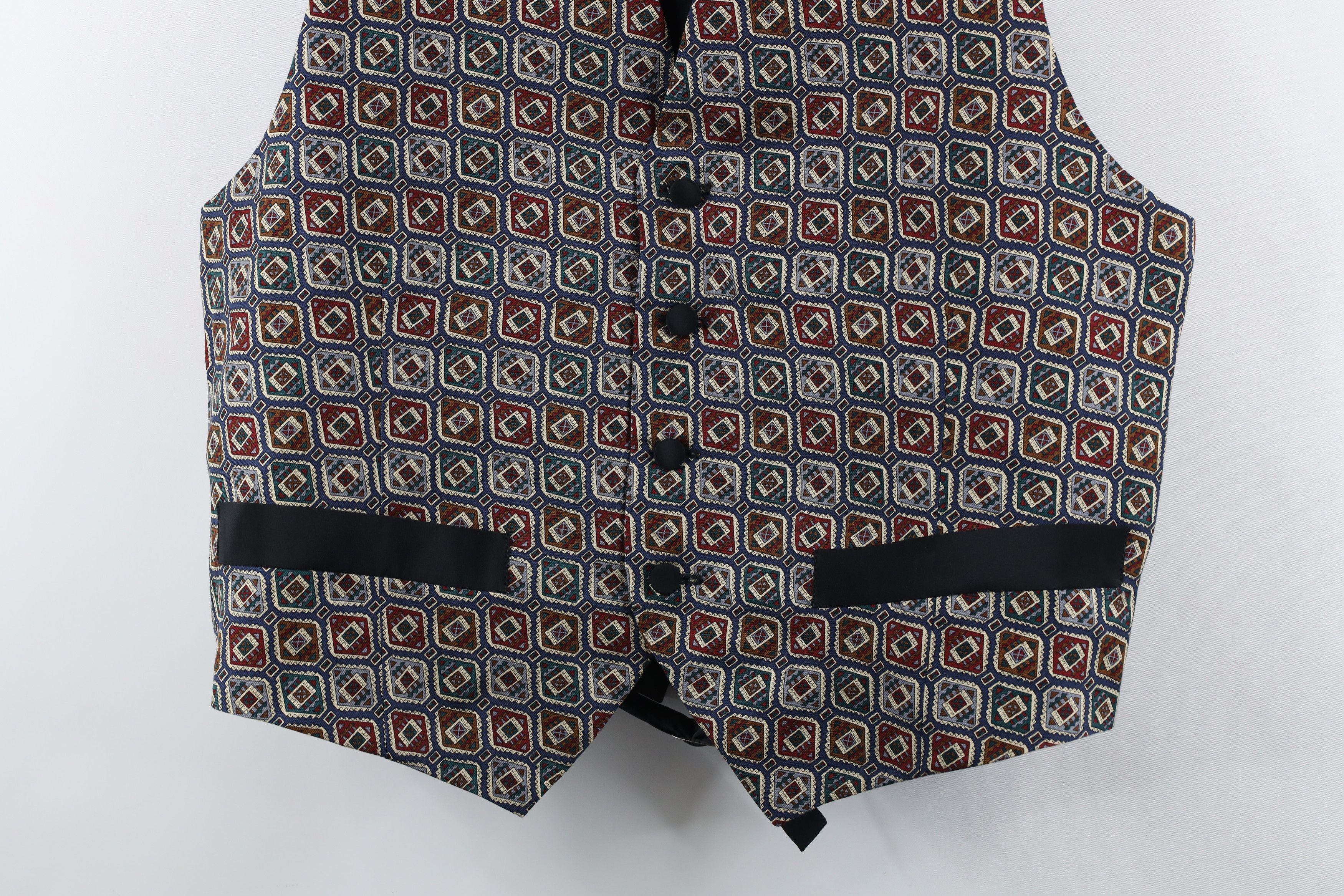 Vintage Vintage 90s Streetwear Geometric Buckle Back Vest Jacket USA Size US L / EU 52-54 / 3 - 3 Thumbnail