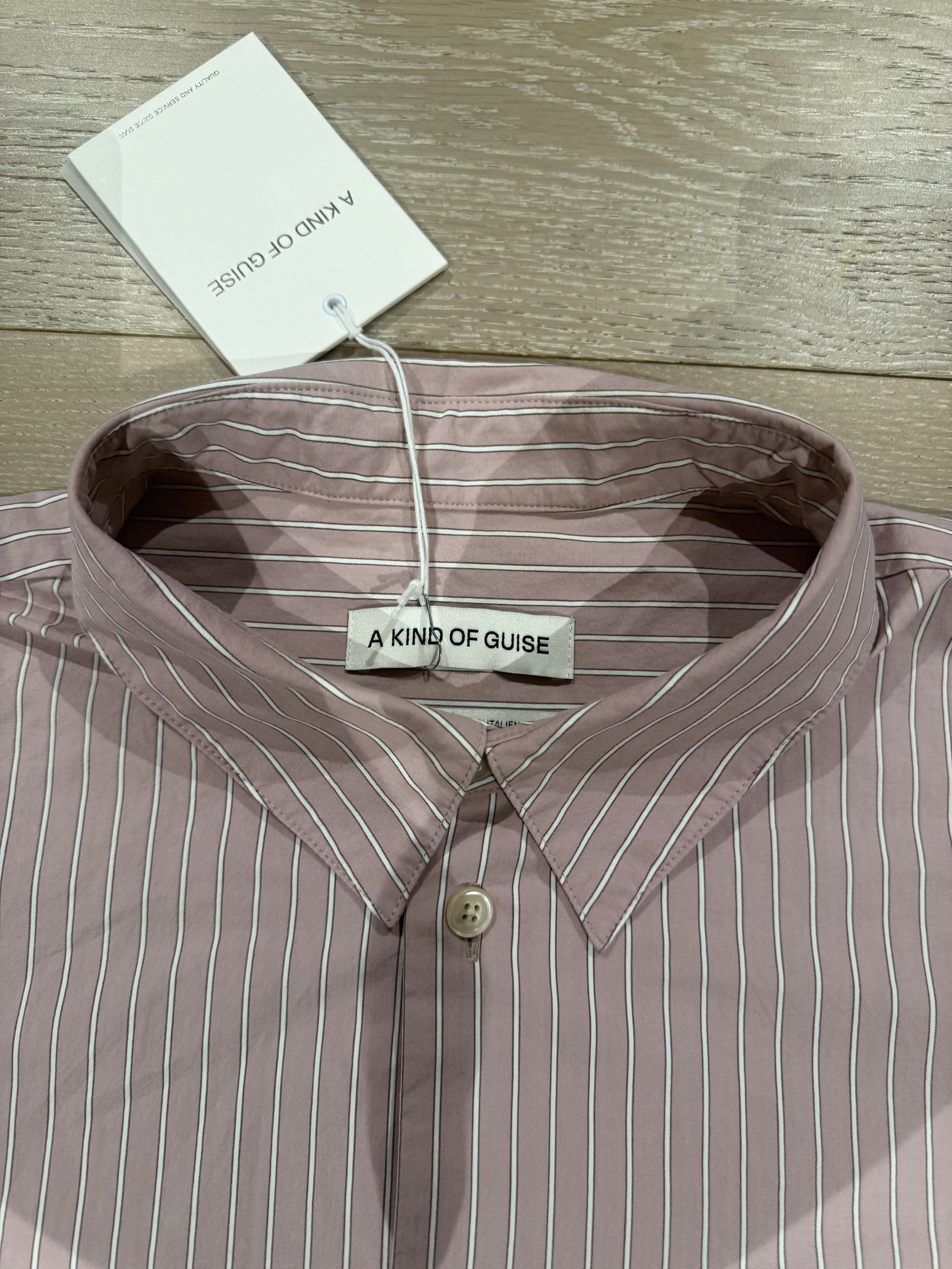 A Kind Of Guise 💚 AW25 A Kind Of Guise Gusto Shirt Wild Rose Stripe NEW Size US L / EU 52-54 / 3 - 9 Thumbnail