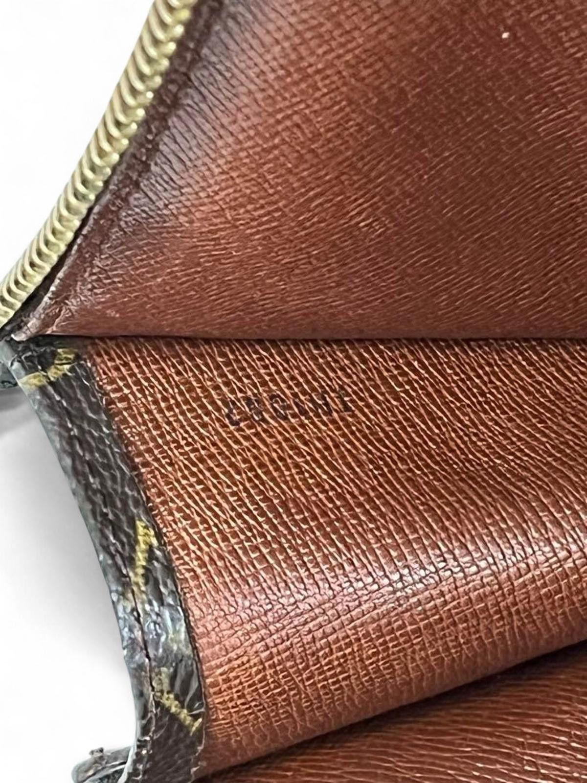 Louis Vuitton Louis Vuitton - Monogram Canvas Clutch Bag Size ONE SIZE - 9 Thumbnail