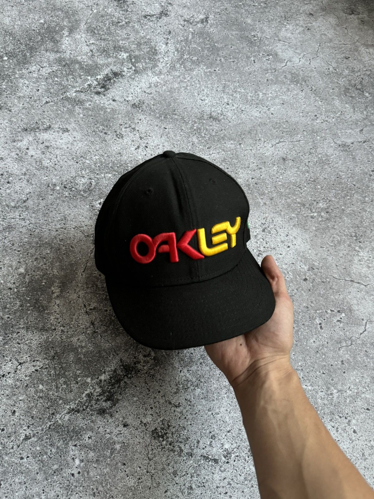 Oakley × Vintage Vintage Oakley X New Era big logo cap Size ONE SIZE - 1 Thumbnail