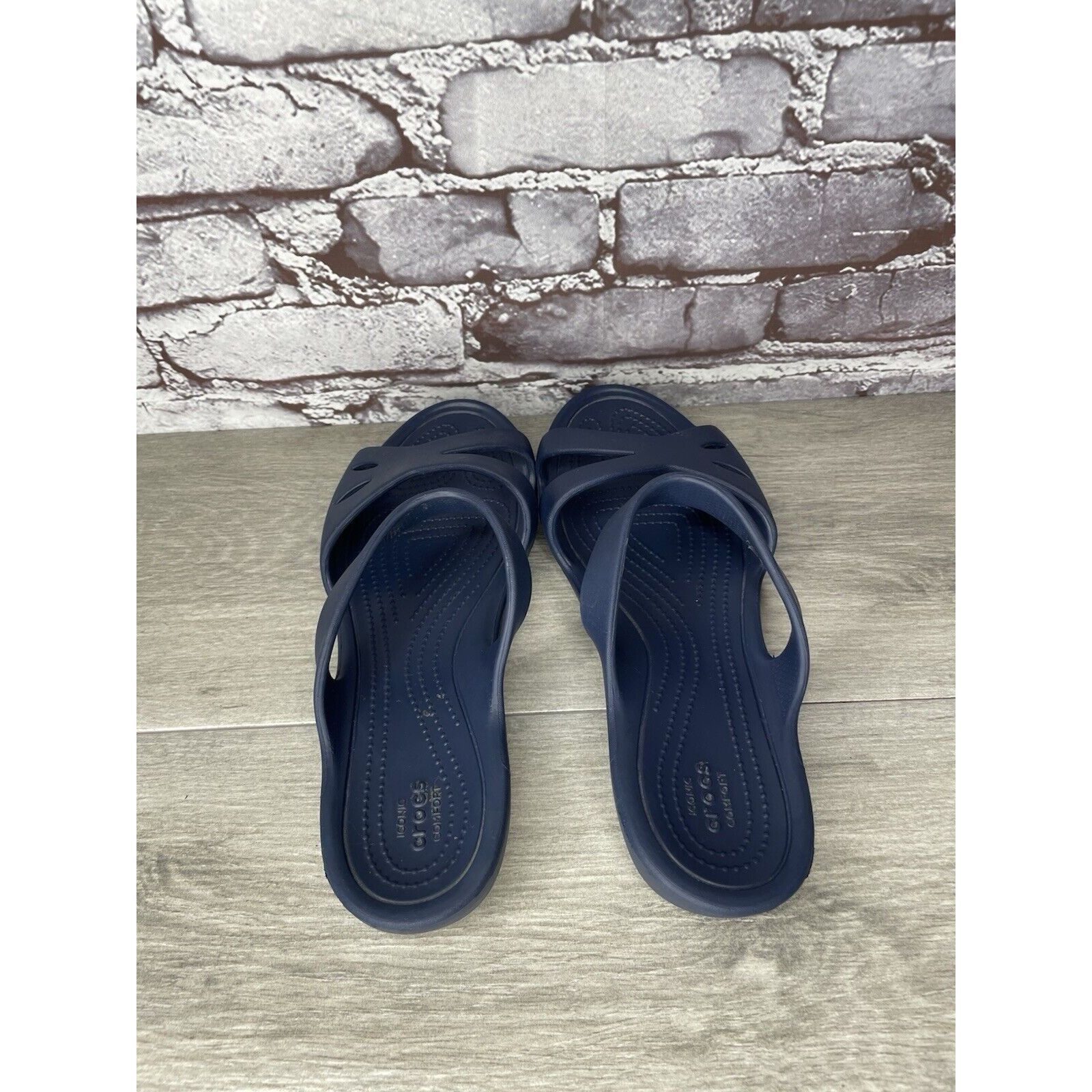 Crocs Crocs KELLI Iconic Comfort Navy Blue Slip On Slides Sandals Size US 10 / IT 40 - 5 Thumbnail