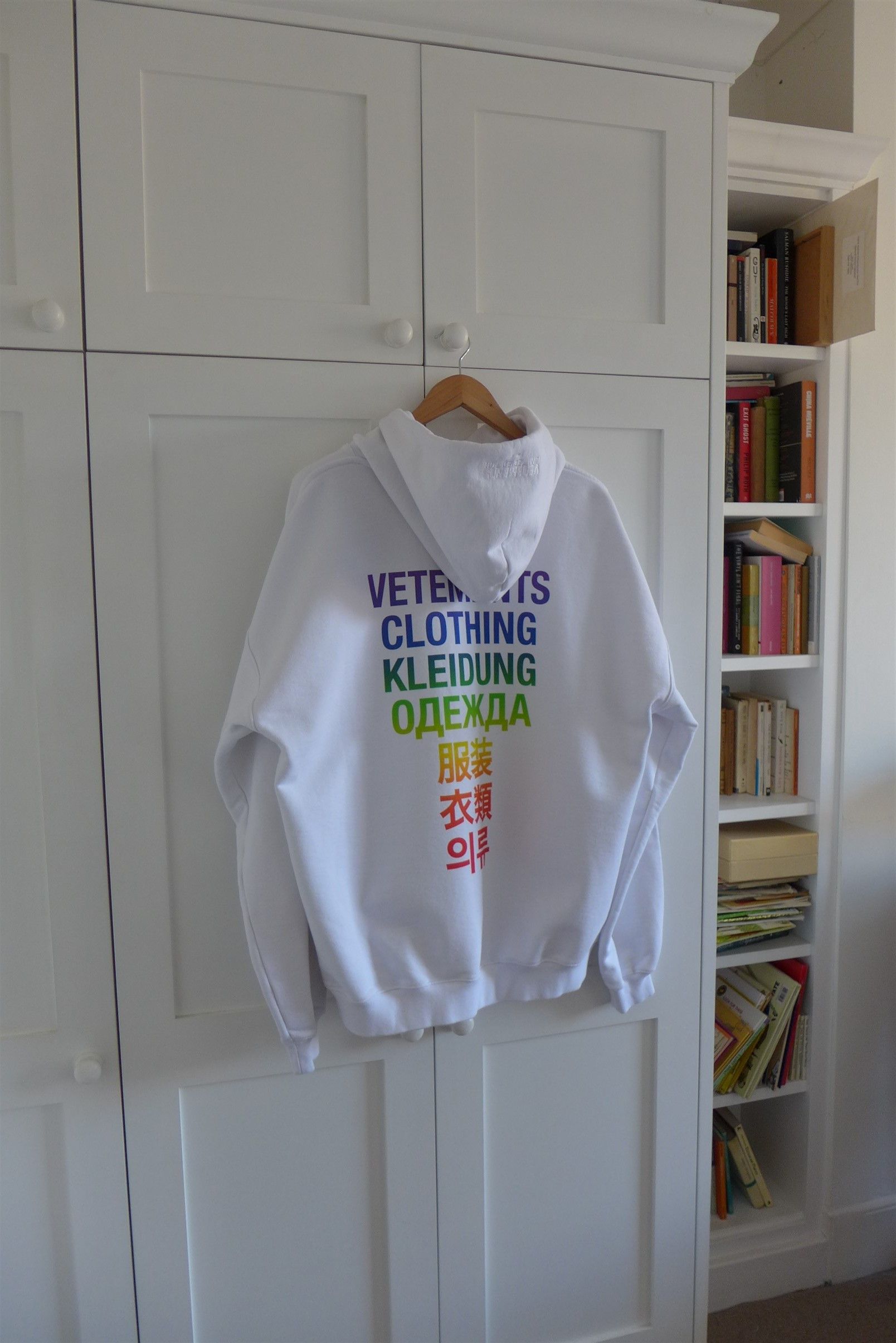Vetements Vetements Translation Hoodie - White Rainbow Size US XL / EU 56 / 4 - 2 Thumbnail