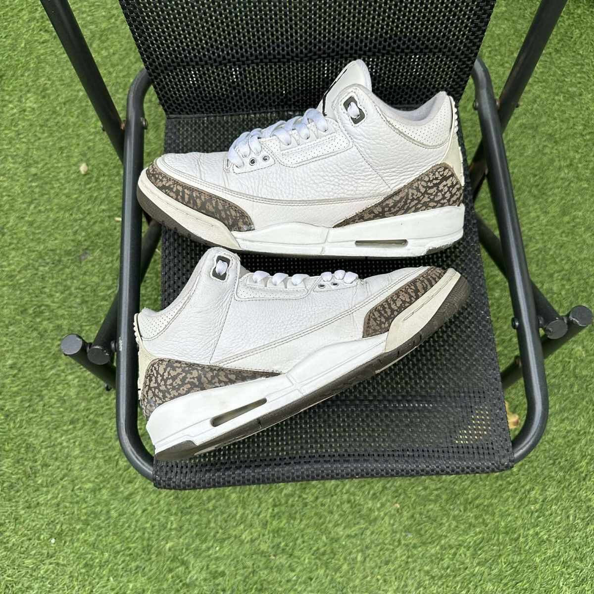 Jordan Brand Air Jordan 3 Retro 'Mocha Elephant' 136064-122 Size US 8 / EU 41 - 2 Thumbnail