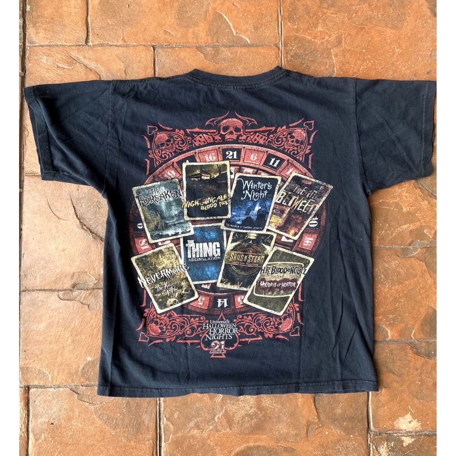 Twins VINTAGE Halloween Horror Nights 2021 The House Always Wins T-Shirt XS Black Short Sleeve Crew Neck Logo Halloween Mens XS Size US XS / EU 42 / 0 - 2 Thumbnail