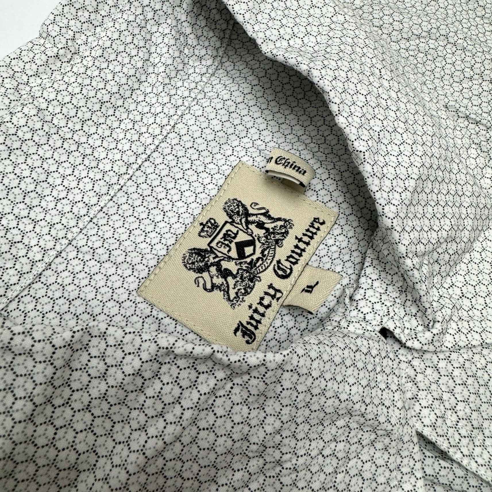 Juicy Couture Juicy Couture Mens Large Short Sleeve Button Up White Dotted Grid T Shirt Size US L / EU 52-54 / 3 - 3 Thumbnail