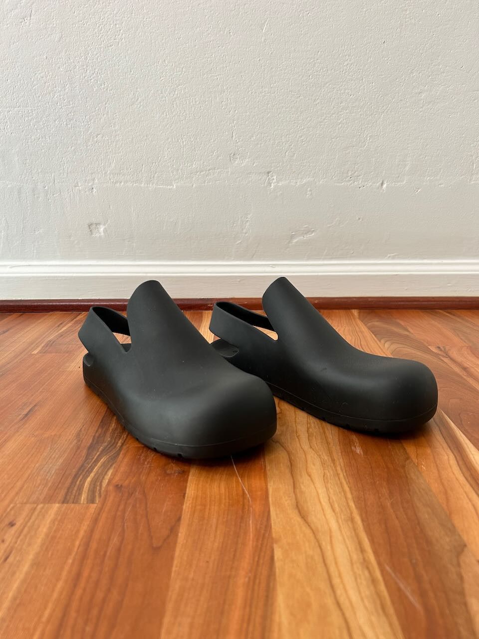 Bottega Veneta BOTTEGA VENETA Black Puddle Sandal Loafers Size US 7 / EU 40 - 8 Thumbnail