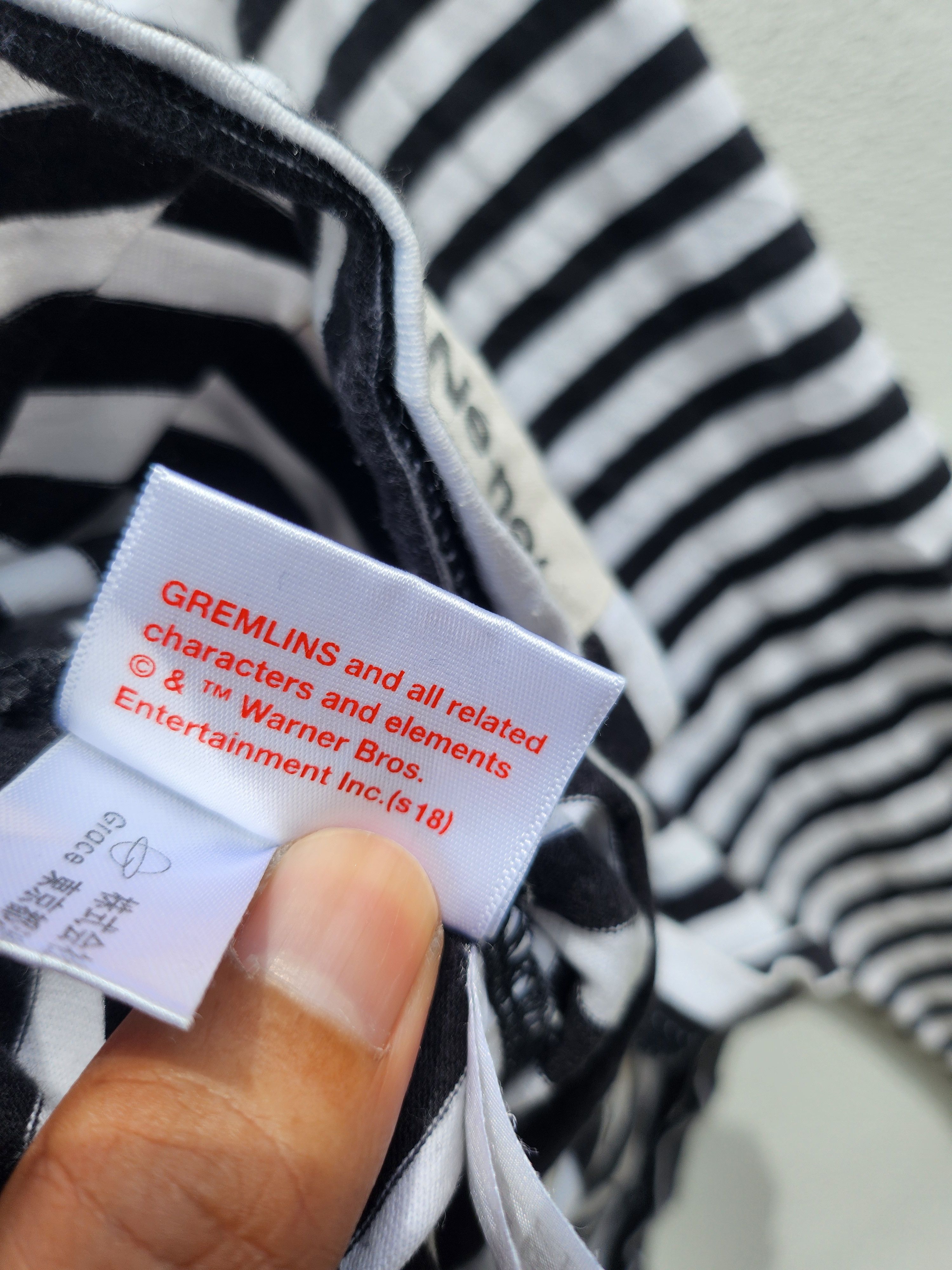 Issey Miyake 💥Ne-Net X Gremlins by Issey Miyake Tee superb Size US L / EU 52-54 / 3 - 8 Thumbnail