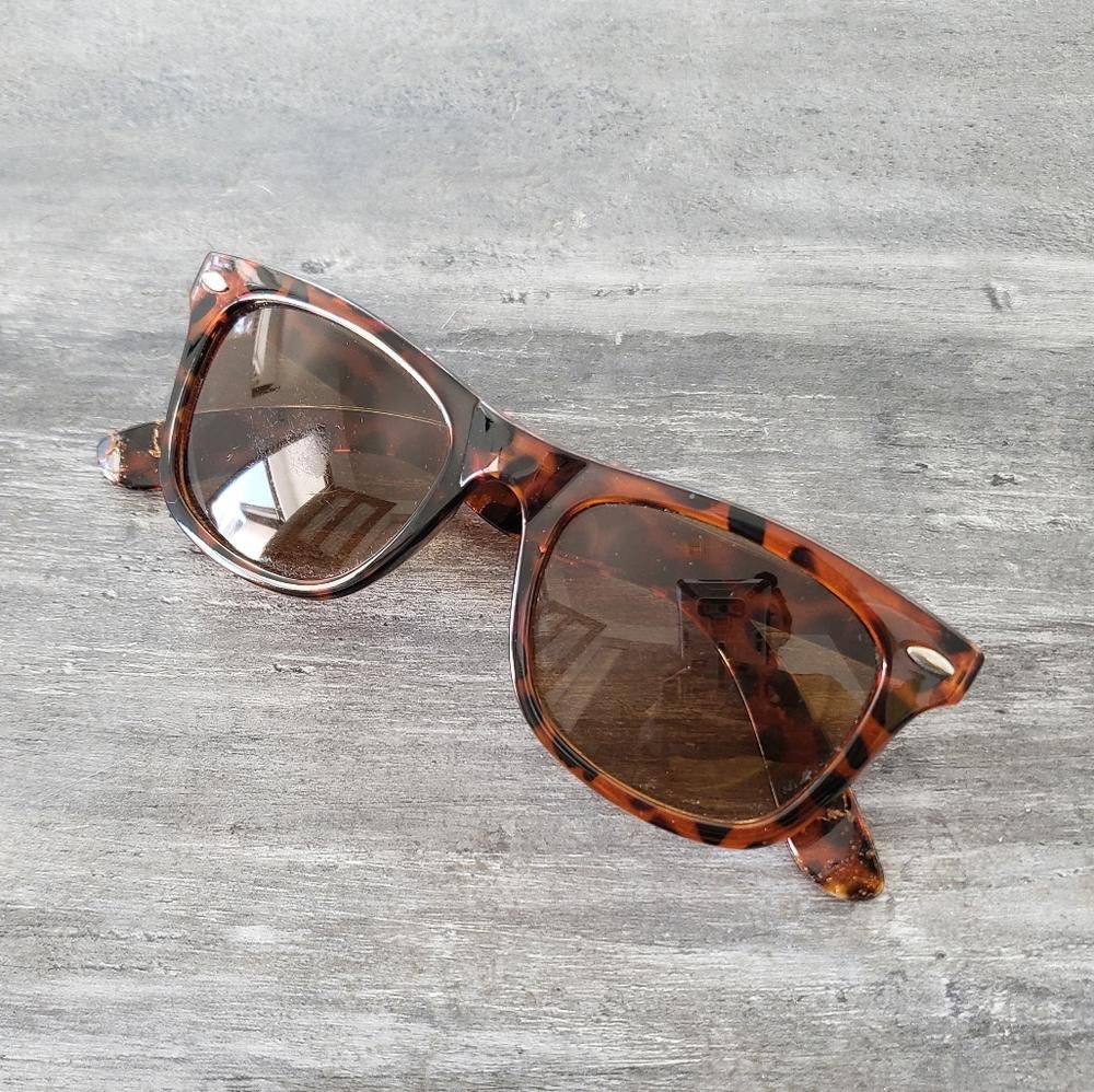 Designer Chocolate Animal Print Classic Sunglasses Size ONE SIZE - 3 Thumbnail