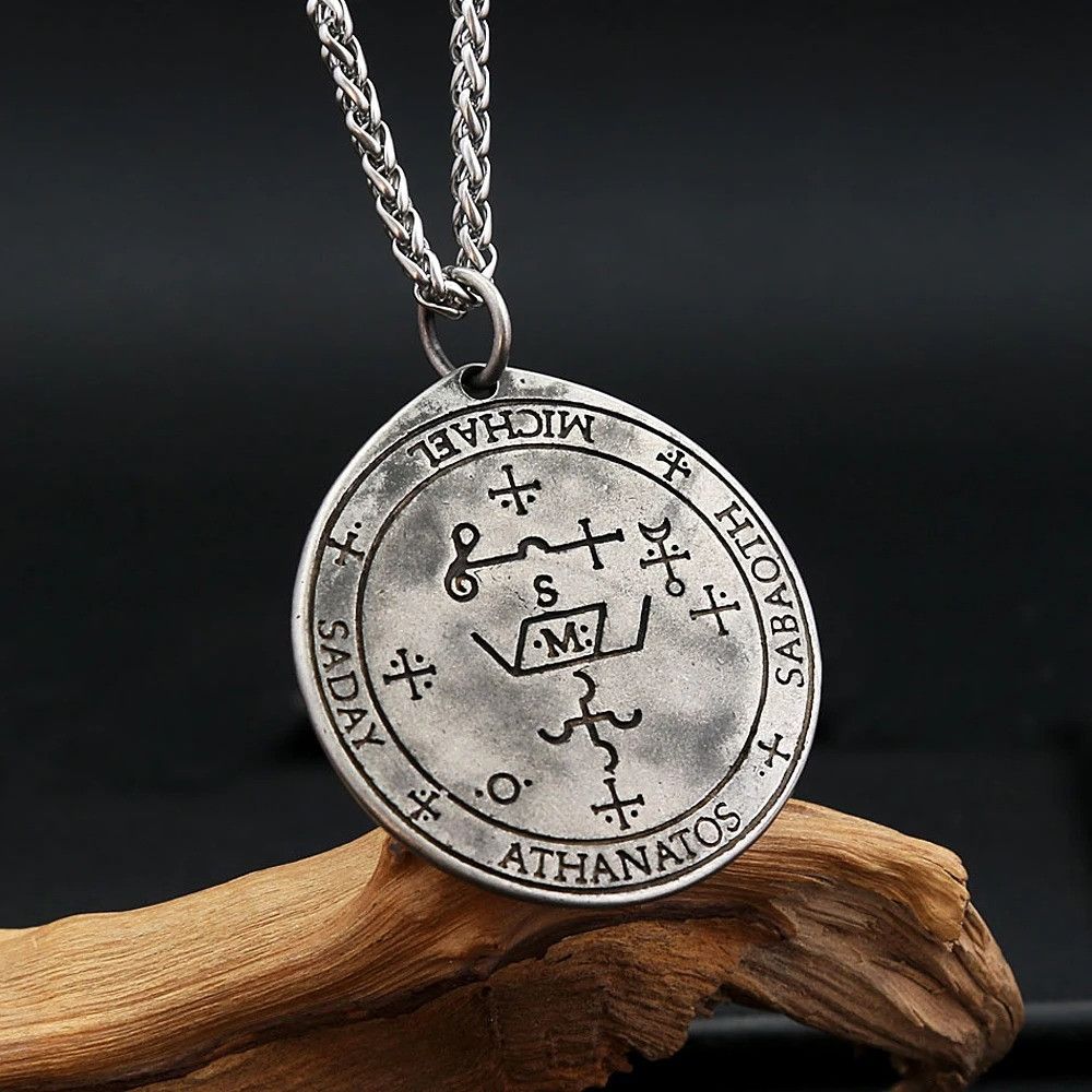 Other Vintage Round Pendant Necklace Size ONE SIZE - 3 Thumbnail