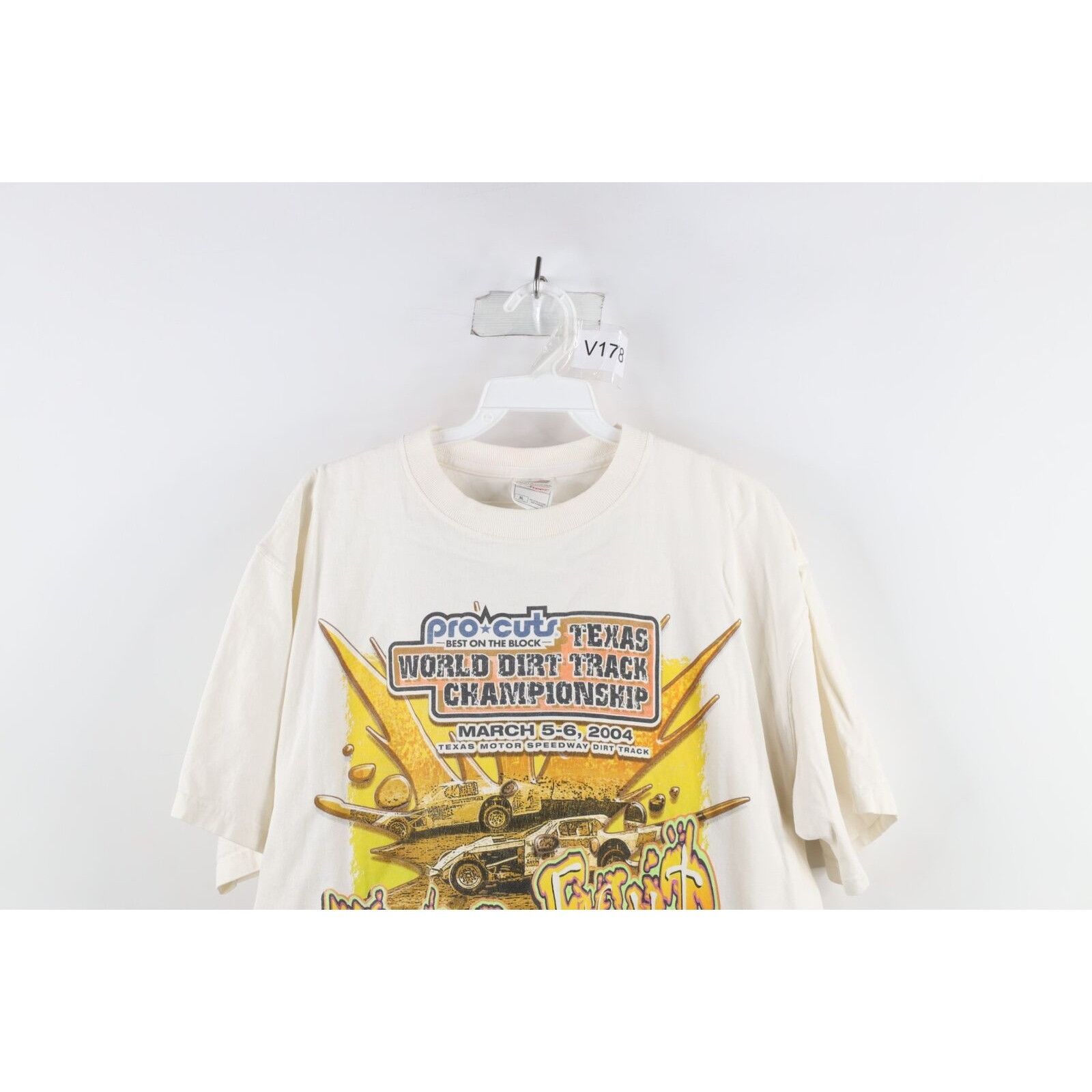 Vintage Vintage Y2K 2004 Texas Motor Speedway Dirt Racing T-Shirt Size US XL / EU 56 / 4 - 2 Thumbnail