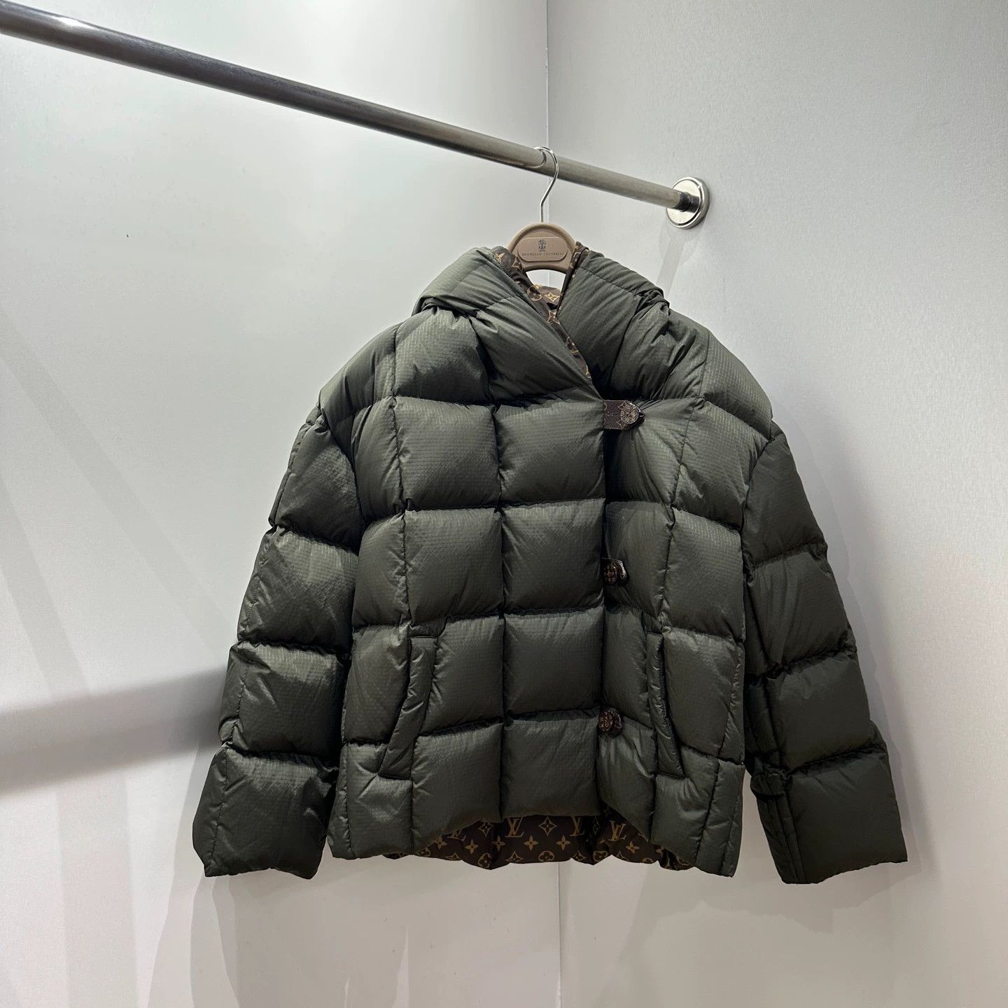 Louis Vuitton LV mar95 Ski Capsule Lining Print Puffer 38 Size S / US 4 / IT 40 - 1 Thumbnail