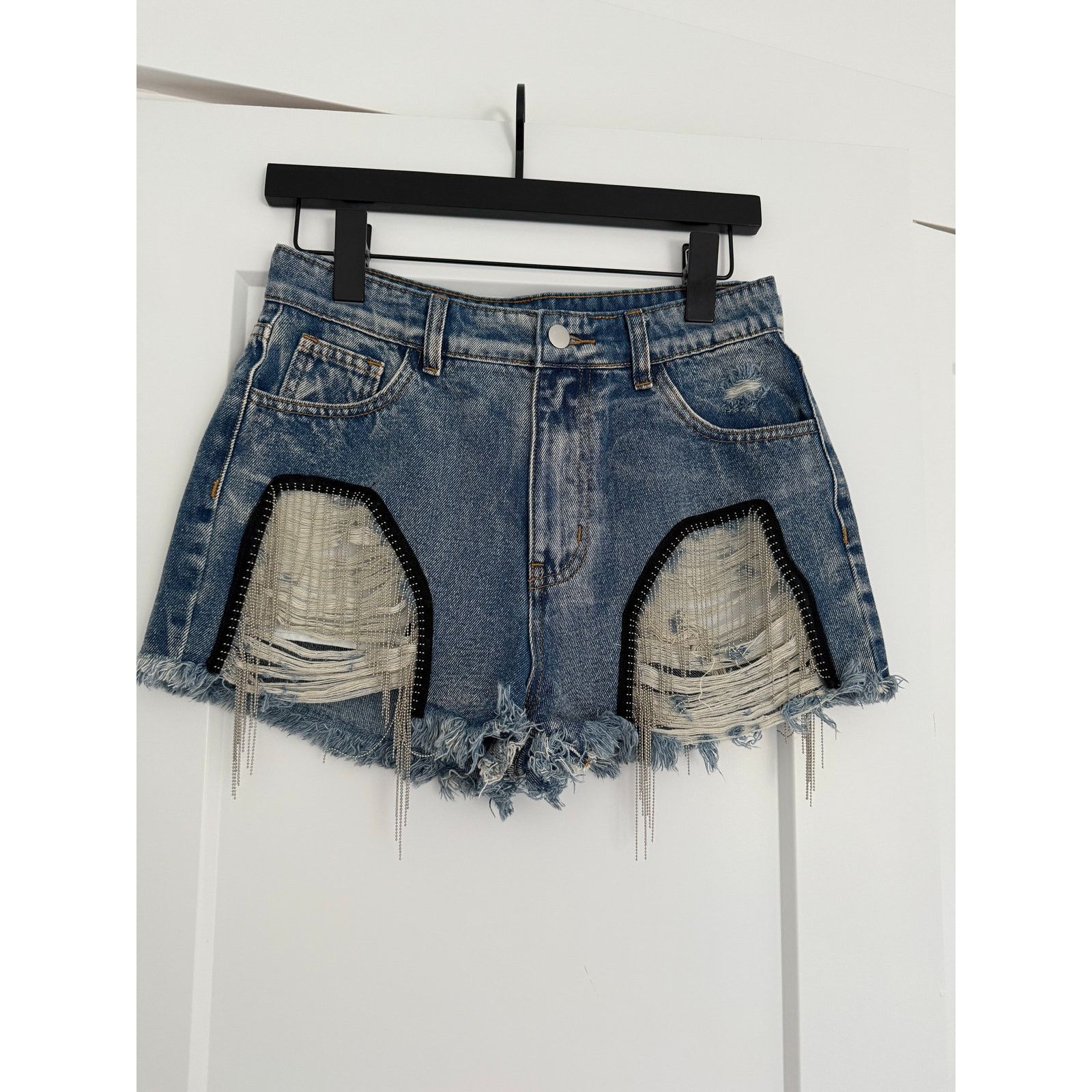 Free People $80 New POL Boho Embellished Jean shorts - Small Size 27" / US 4 / IT 40 - 1 Thumbnail