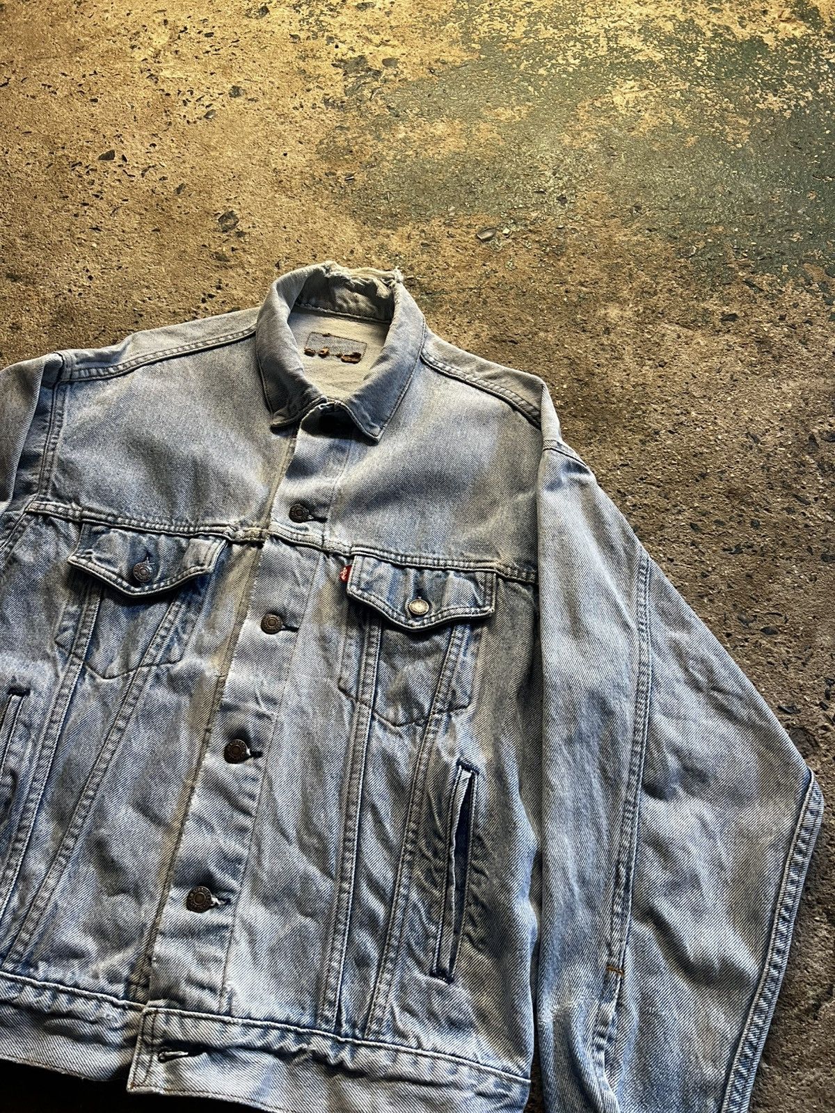 Levi's × Vintage Vintage 80s/90s Levi's Jean Jacket Faded Blue Size Medium Size US M / EU 48-50 / 2 - 2 Thumbnail