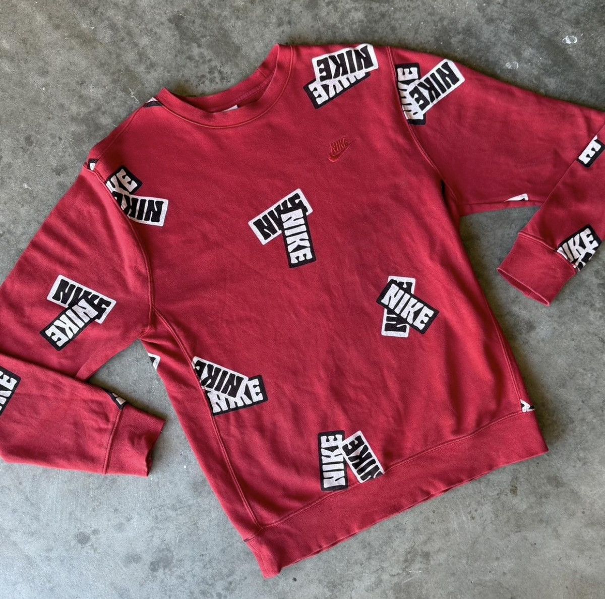 Nike Nike Pullover Crewneck Size Small Size US S / EU 44-46 / 1 - 1 Thumbnail