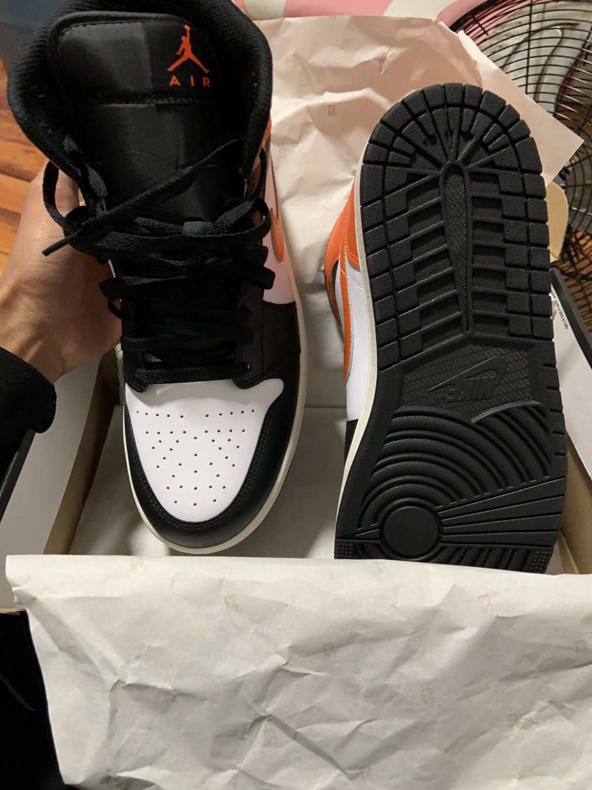 Jordan Brand Jordan 1s “STARFISH” colorway Size US 11 / EU 44 - 3 Thumbnail