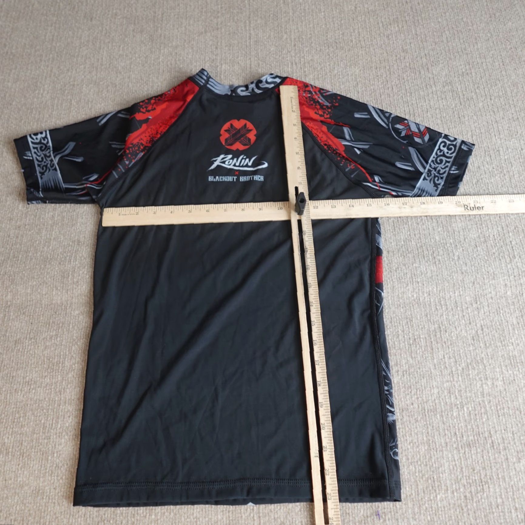 Ronning Ronin Shirt Small Black Samurai Koi Fish Graphic Print Short Sleeve Crew Neck Pullover Activewear MMA Jiu-Jitsu Mens Blackout Double-Sided Size US S / EU 44-46 / 1 - 2 Thumbnail