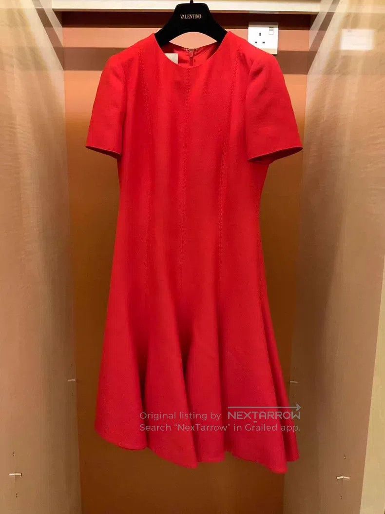 Valentino Valentino Slim dress small evening dress Size S / US 4 / IT 40 - 1 Thumbnail