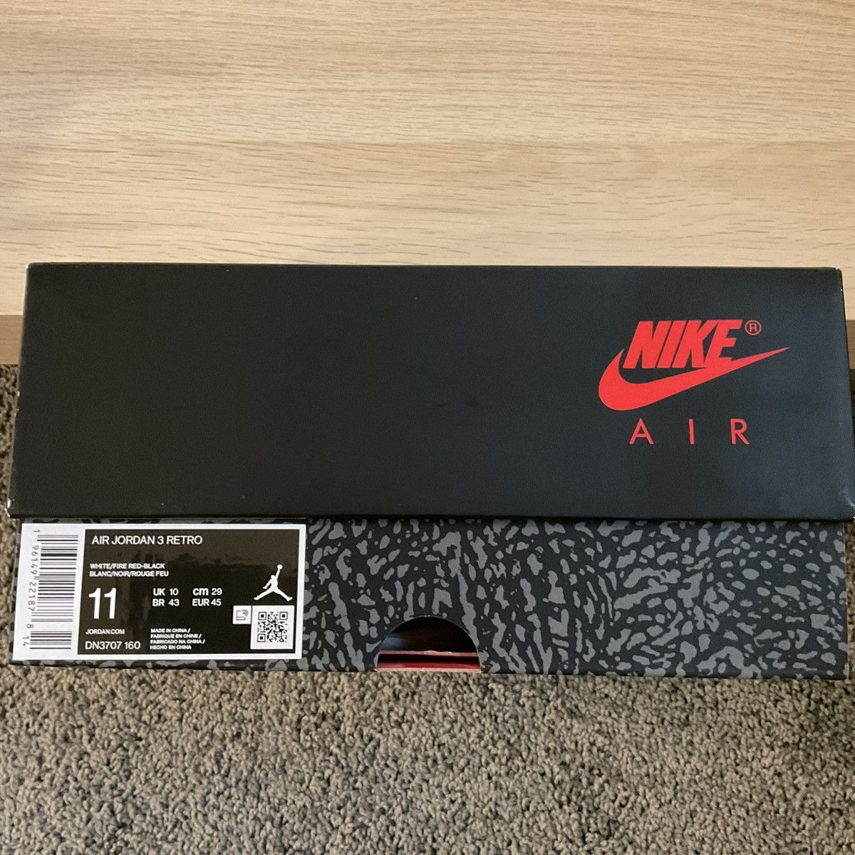Nike Jordan 3 Retro Size US 11 / EU 44 - 9 Thumbnail