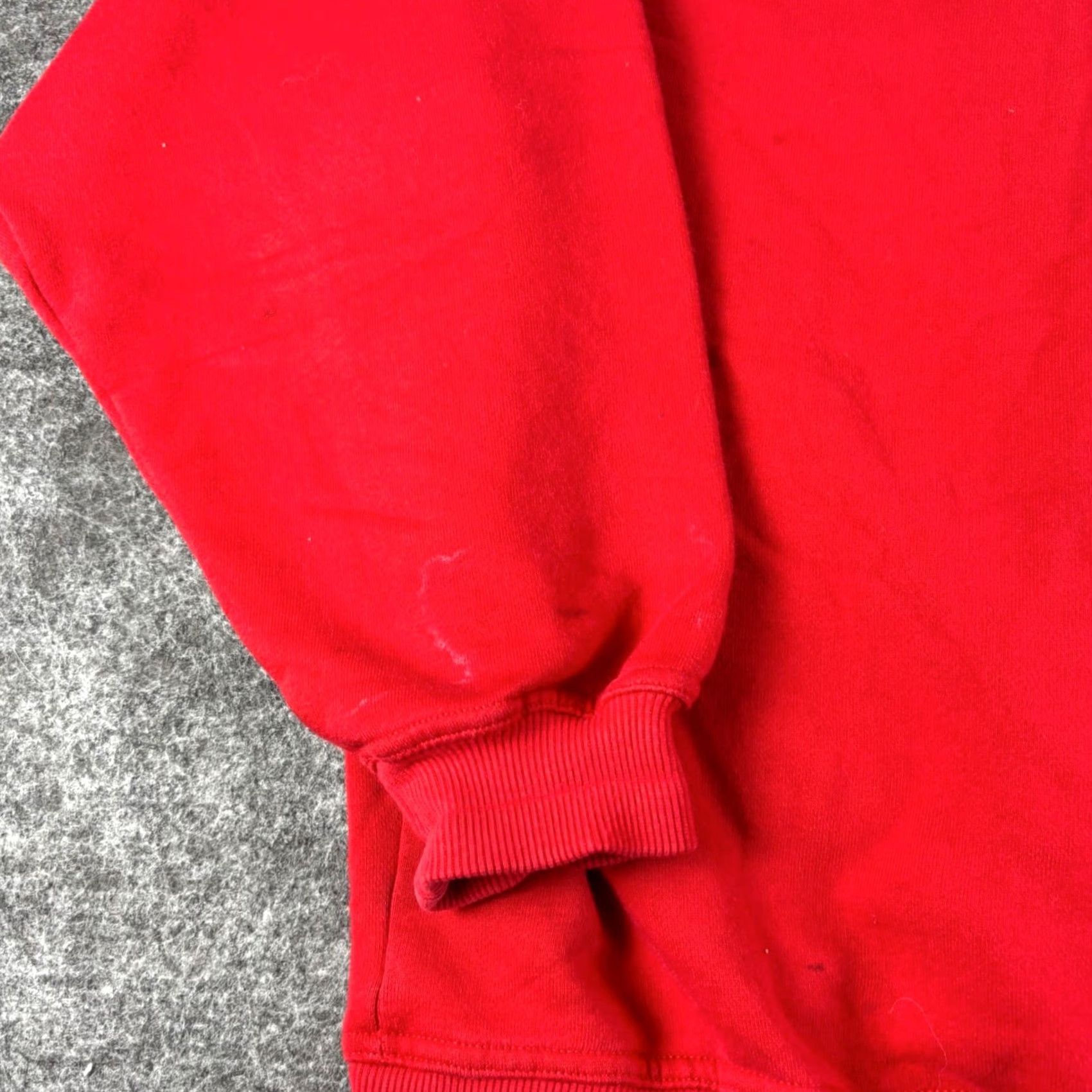 Fila VINTAGE FILA Red Crewneck Sweatshirt Embroidered Logo Size L 90s Unisex Adults Sweatshirt Size US L / EU 52-54 / 3 - 6 Thumbnail