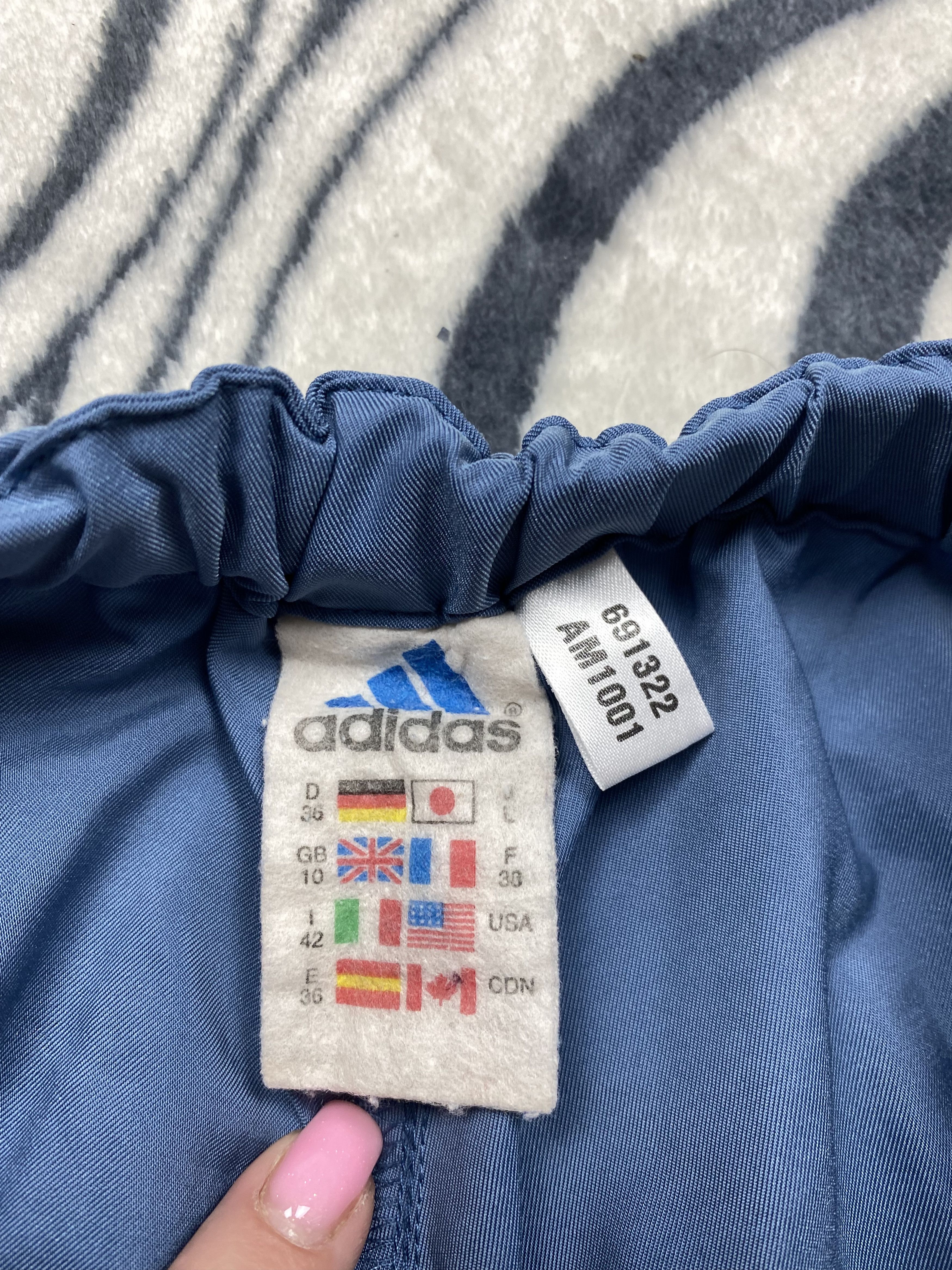 Adidas Adidas 90s Vintage Womens Nylon Shorts Ladies Size 32" / US 10 / IT 46 - 4 Thumbnail
