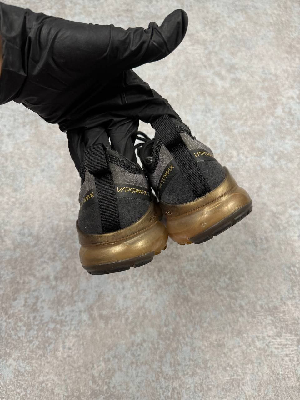 Nike Nike Air Vapormax Black Gold Sneakers Size US 9 / EU 42 - 6 Thumbnail