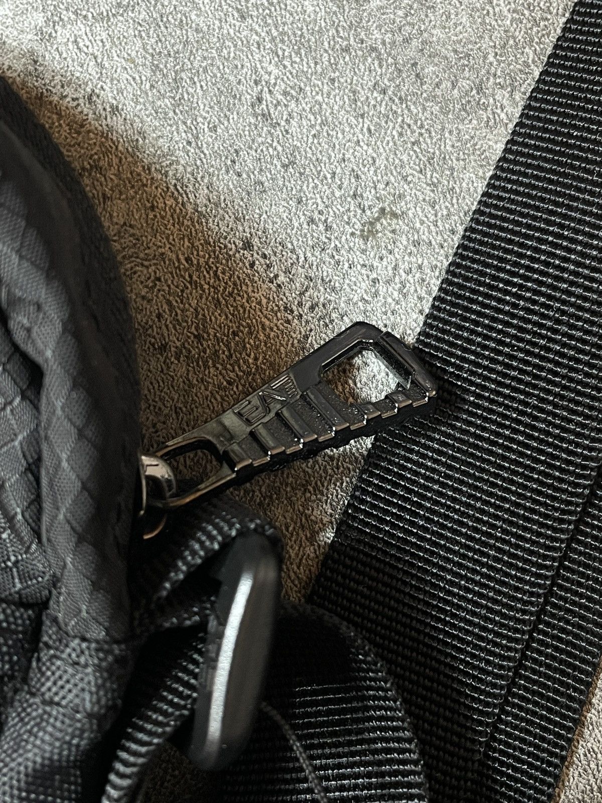 Emporio Armani 🔥Offers🔥Emporio Armani Shoulder Bag Streetwear Hype Drill Size ONE SIZE - 5 Thumbnail