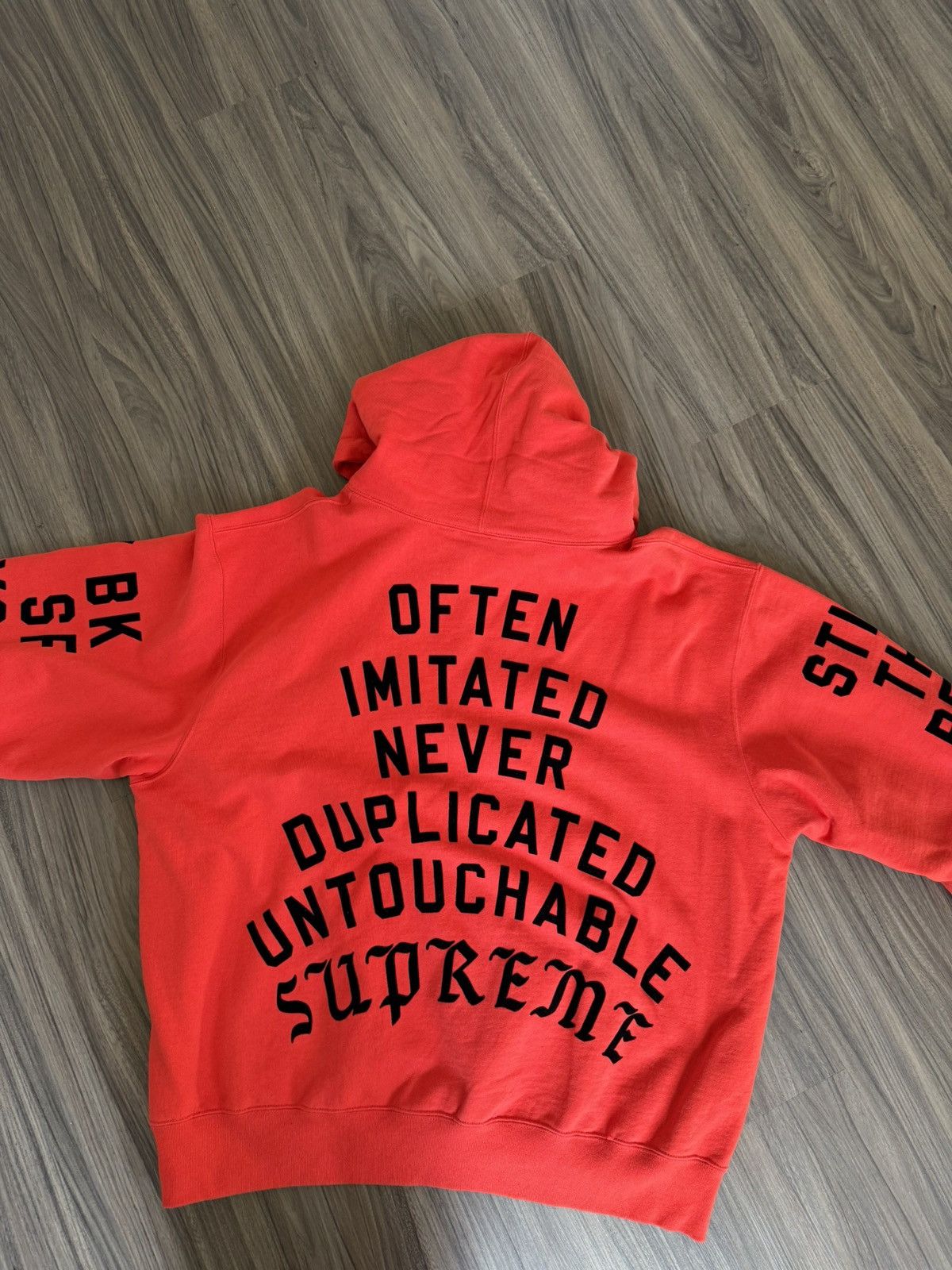 Supreme Supreme Team Flocked Hooded Sweatshirt Size US L / EU 52-54 / 3 - 2 Thumbnail