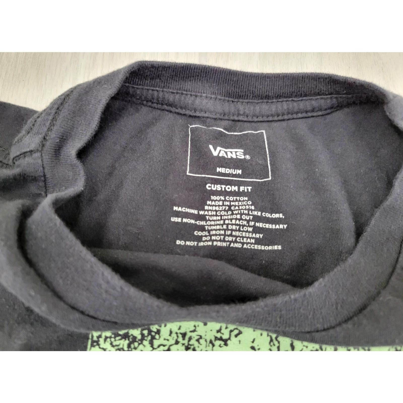 Vans VANS Logo Statue Graphic Shirt Mens Size M Tee Black Short Sleeve Crew Neck VANS Shirt Mens M Black Statue Graphic 90s/Classic Logo Size US M / EU 48-50 / 2 - 8 Thumbnail