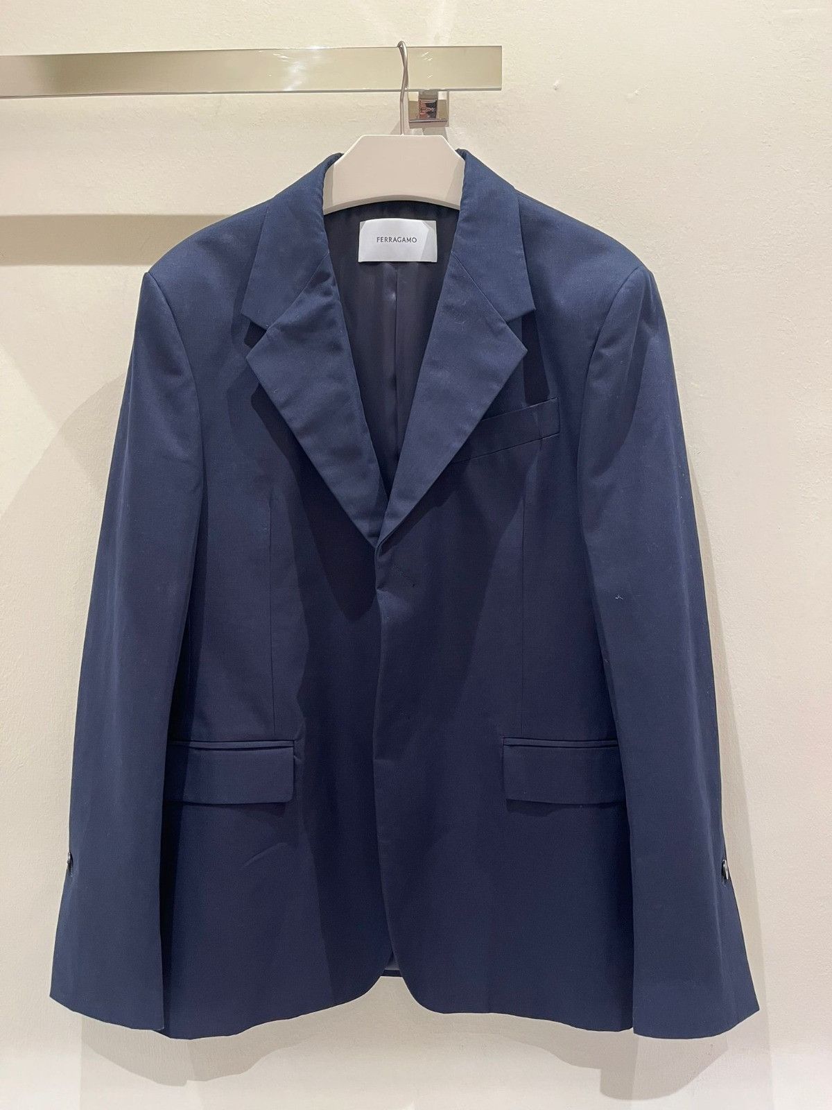 Salvatore Ferragamo o1s1rm1224 Blazer in Navy Blue Size US M / EU 48-50 / 2 - 1 Preview