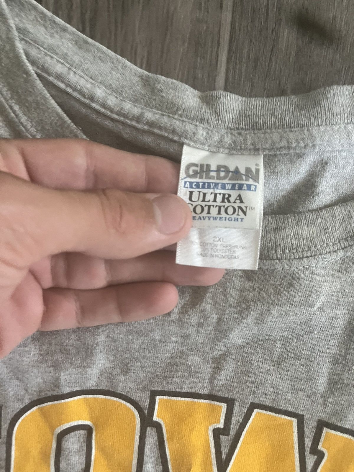 NCAA Vintage 90s Iowa Hawkeyes Tee Size US XXL / EU 58 / 5 - 2 Thumbnail
