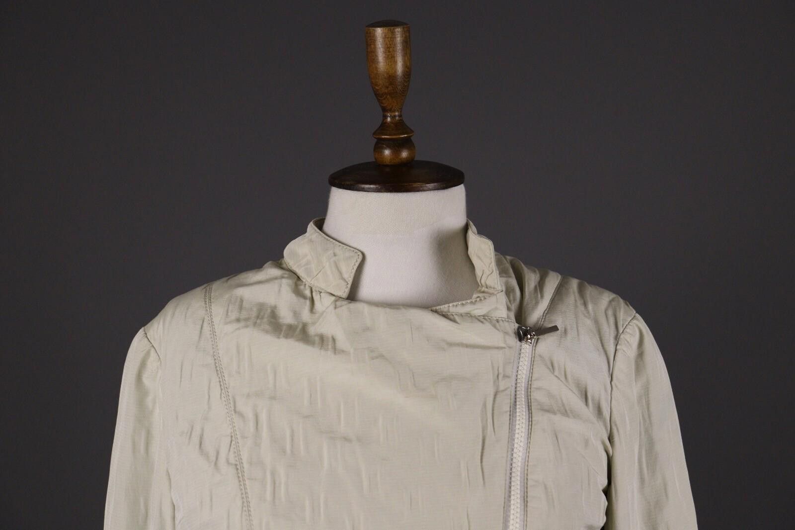 Armani Collezioni Armani Collezioni Beige Zip Cropped Jacket Size 38 Size M / US 6-8 / IT 42-44 - 2 Thumbnail