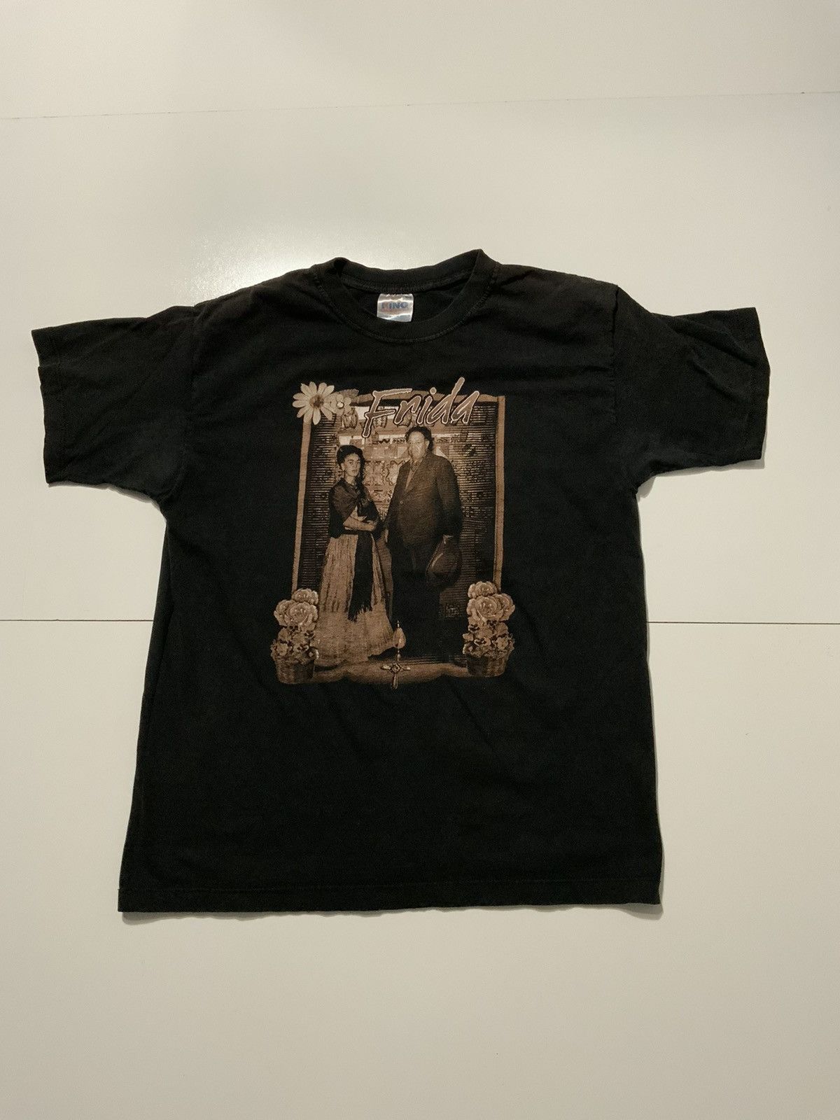 Vintage Frida Kahlo Diego Rivera Mexican Latin Art Artists T-Shirt Size US L / EU 52-54 / 3 - 2 Thumbnail