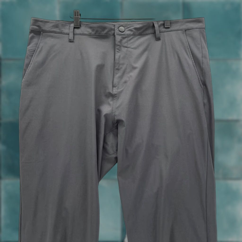 Rhone Rhone City Pant COS-181 Athletic Reflective Khaki Chino Pants Mens 40x36 Size US 40 / EU 56 - 1 Thumbnail