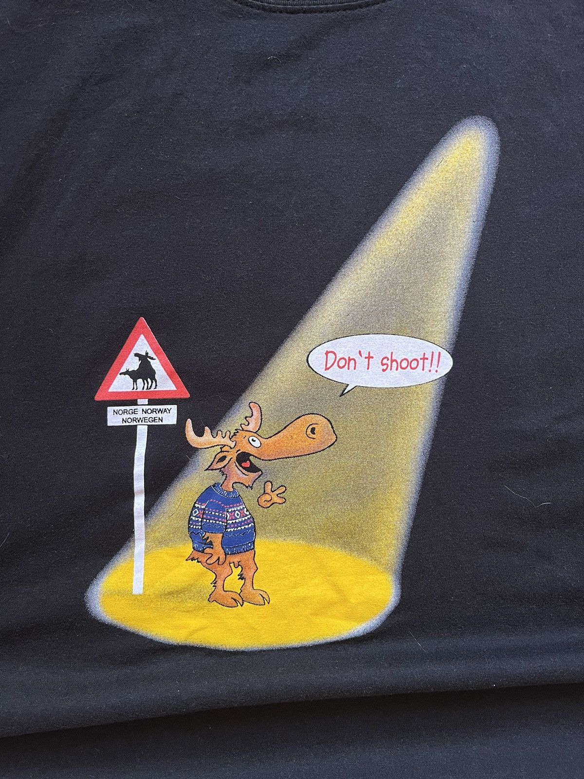 Vintage Vintage DON'T SHOOT NORWEGIAN ELK Funny 90's Black Tee Size US L / EU 52-54 / 3 - 3 Thumbnail
